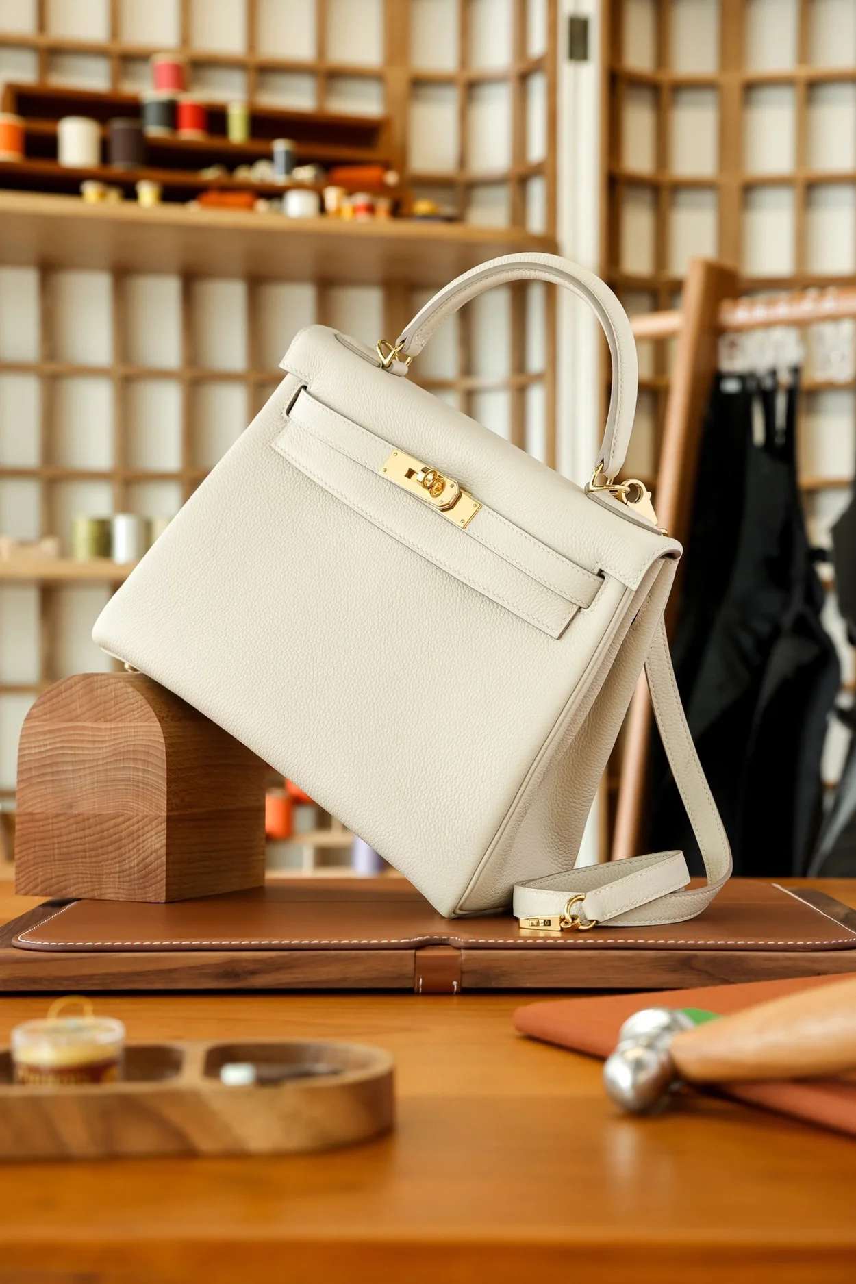 에르메스 켈리 25 르투르네 크레 골드 하드웨어 (100% HAND MADE)