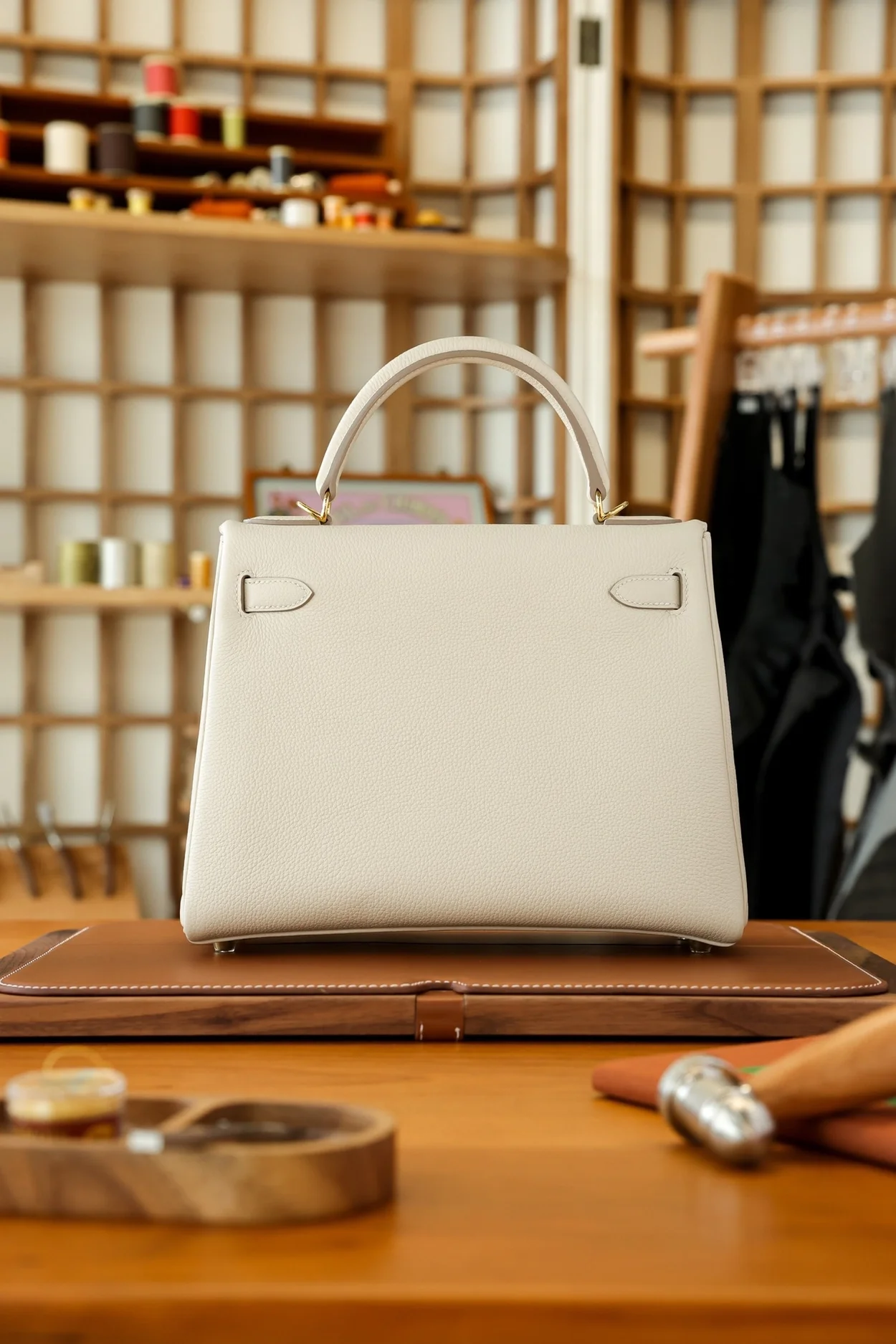 에르메스 켈리 25 르투르네 크레 골드 하드웨어 (100% HAND MADE)