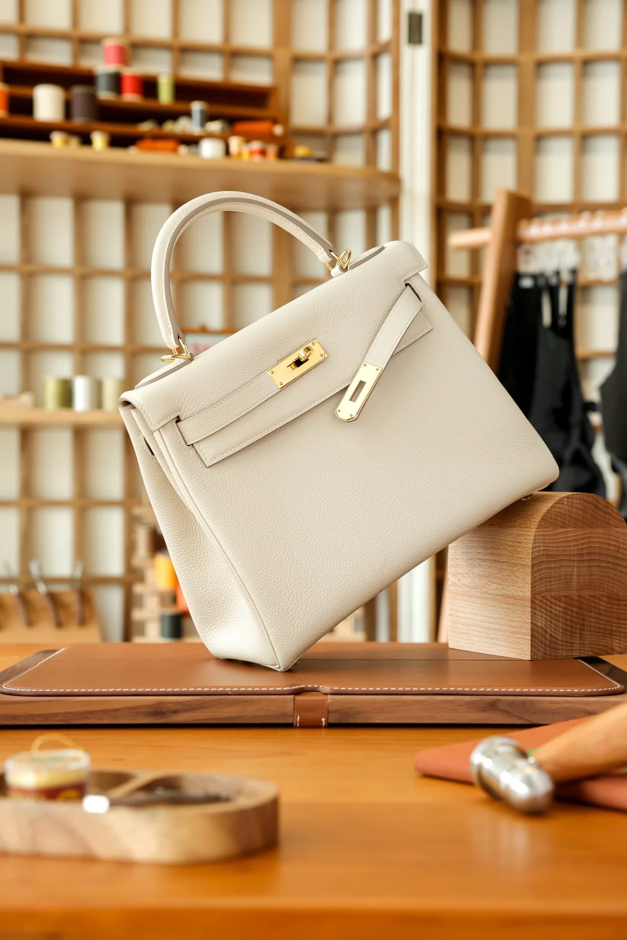 에르메스 켈리 25 르투르네 크레 골드 하드웨어 (100% HAND MADE)