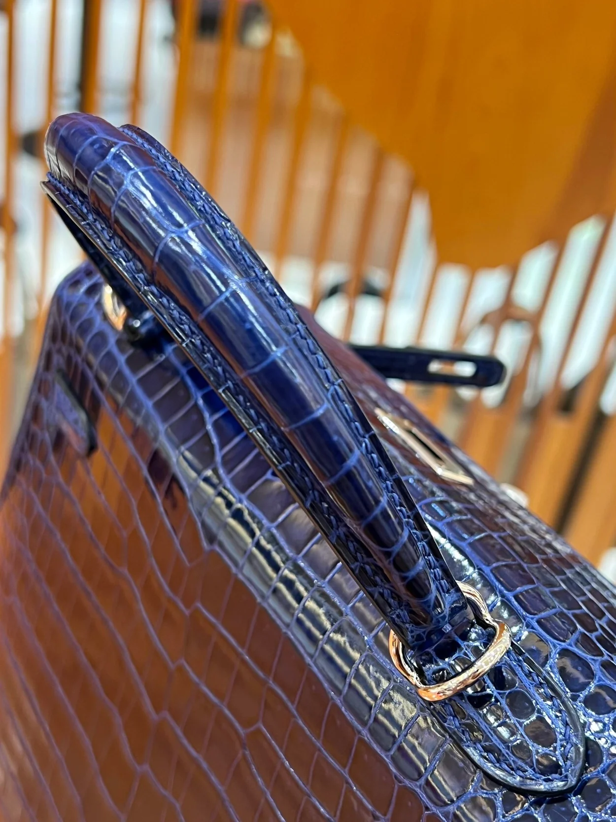 에르메스 켈리 25 셀리에 크로커다일 사파이어 블루 팔라듐 하드웨어 (100% HAND MADE)