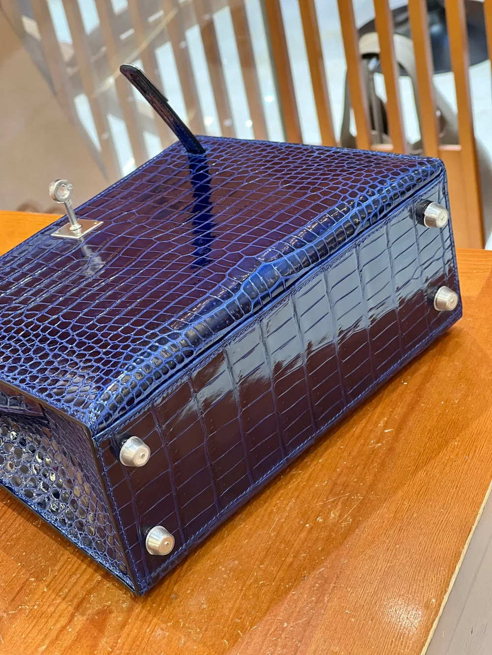 에르메스 켈리 25 셀리에 크로커다일 사파이어 블루 팔라듐 하드웨어 (100% HAND MADE)