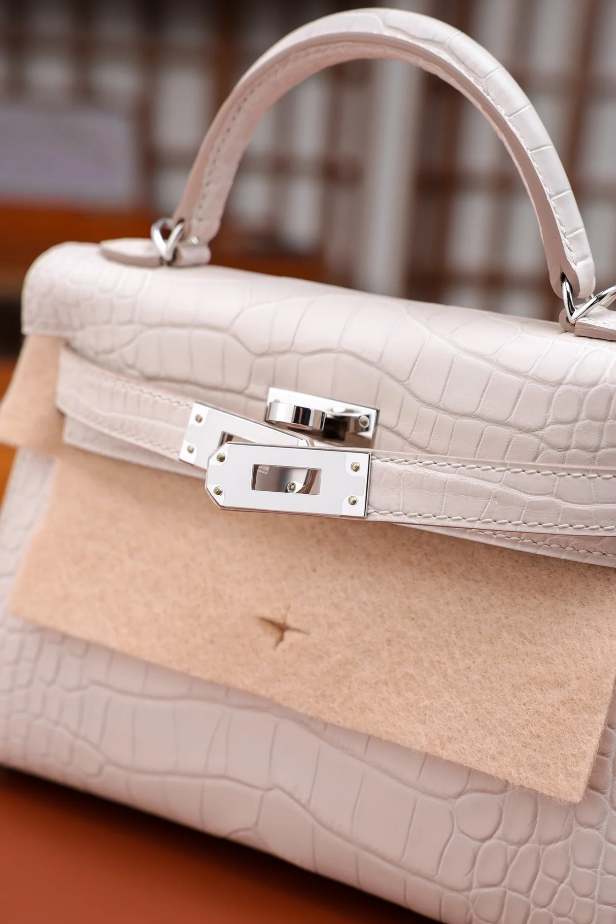 에르메스 미니 켈리 2 셀리에 엘리게이터 나타 팔라듐 하드웨어 (100% HAND MADE)