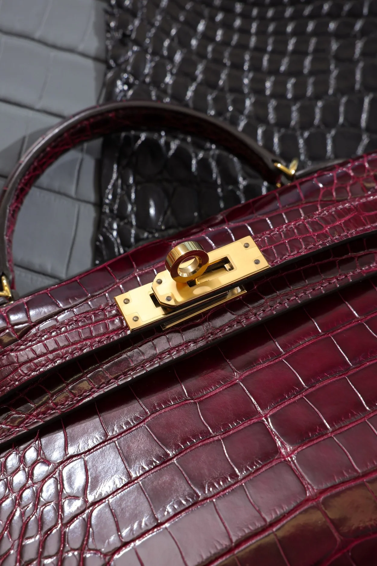 에르메스 미니 켈리 2 셀리에 엘리게이터 보르도 골드 하드웨어 (100% HAND MADE)