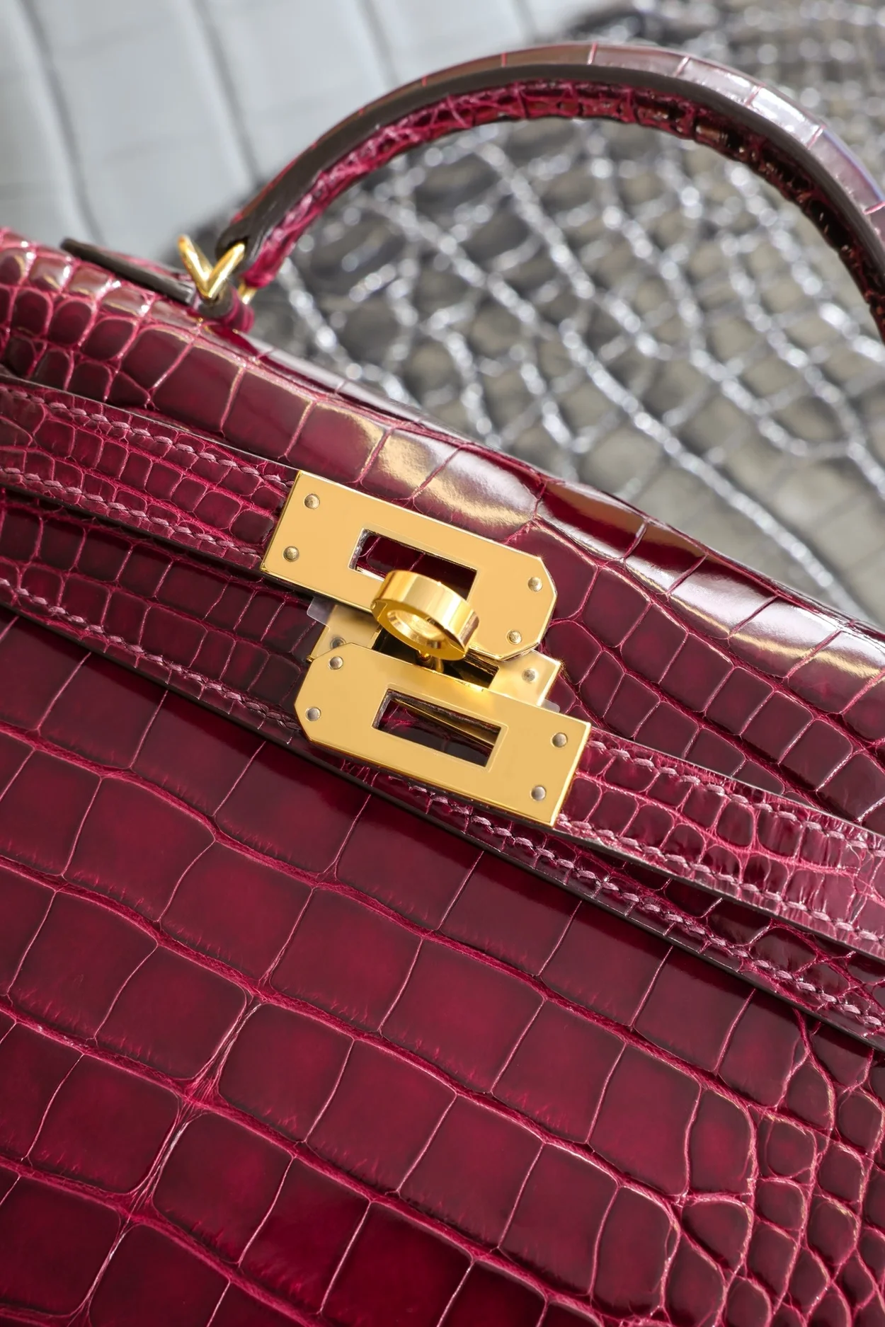 에르메스 미니 켈리 2 셀리에 엘리게이터 보르도 골드 하드웨어 (100% HAND MADE)