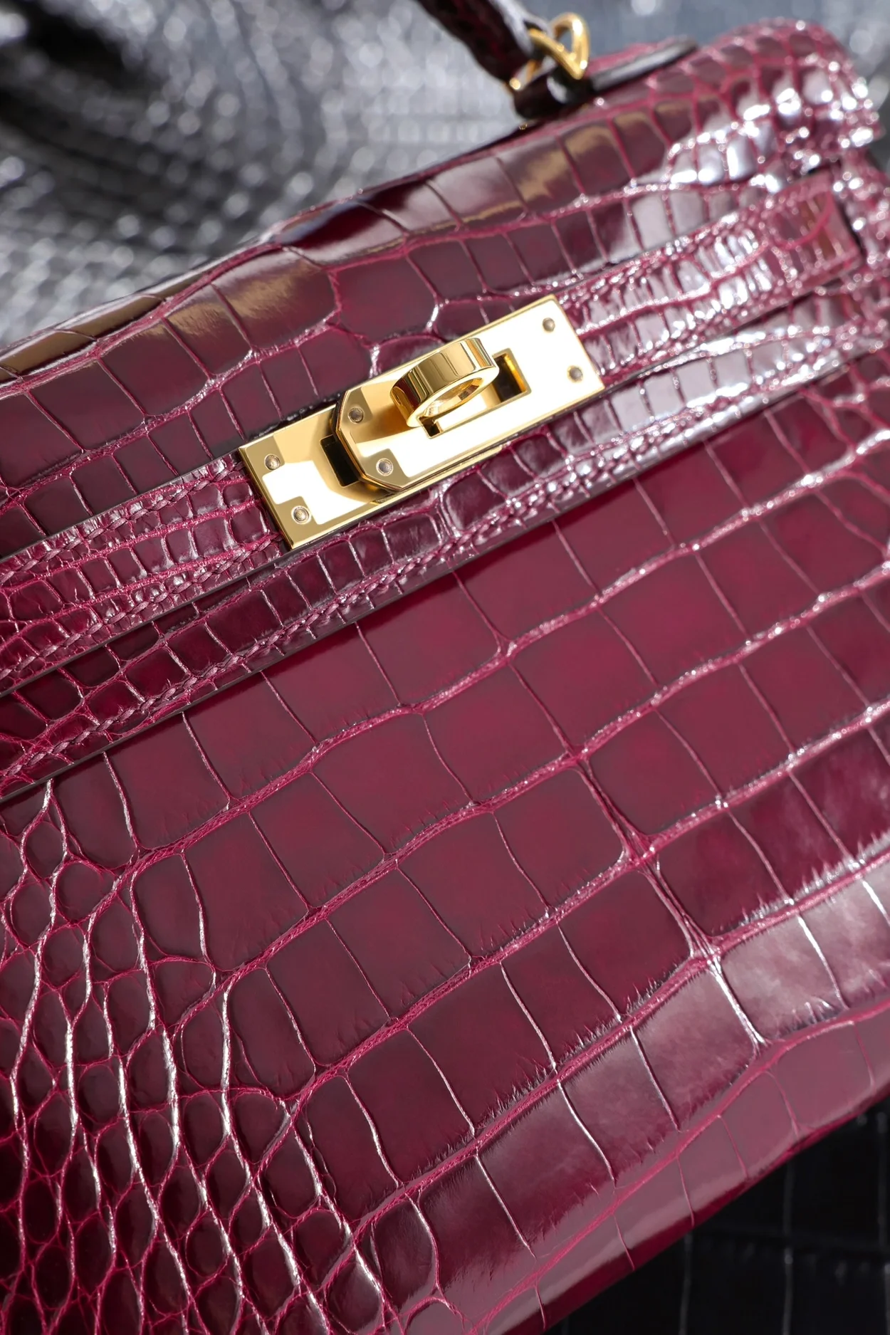 에르메스 미니 켈리 2 셀리에 엘리게이터 보르도 골드 하드웨어 (100% HAND MADE)