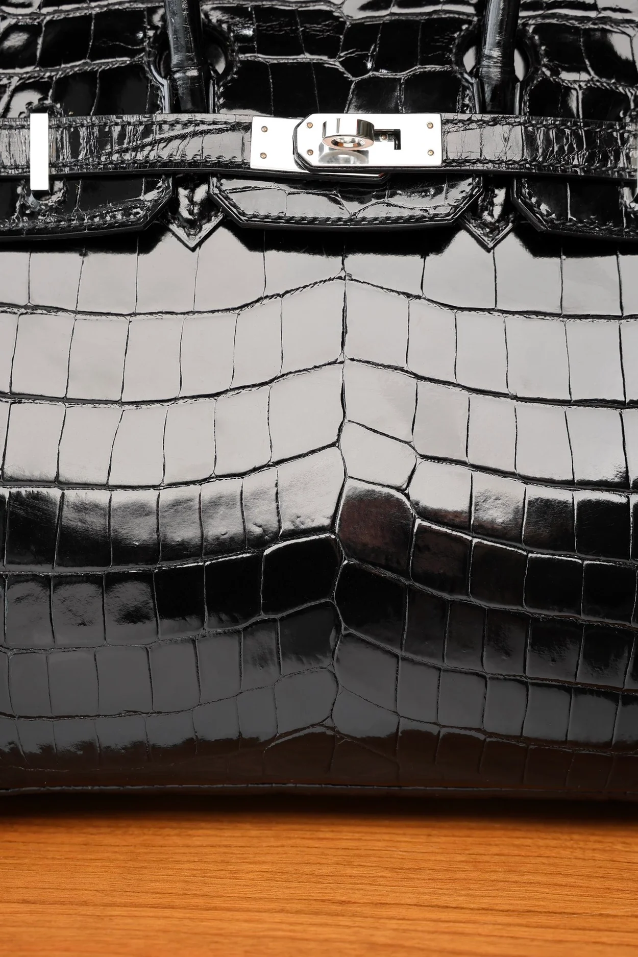 에르메스 버킨 25 르투르네 크로커다일 유광 블랙 실버 하드웨어 (100% HAND MADE)