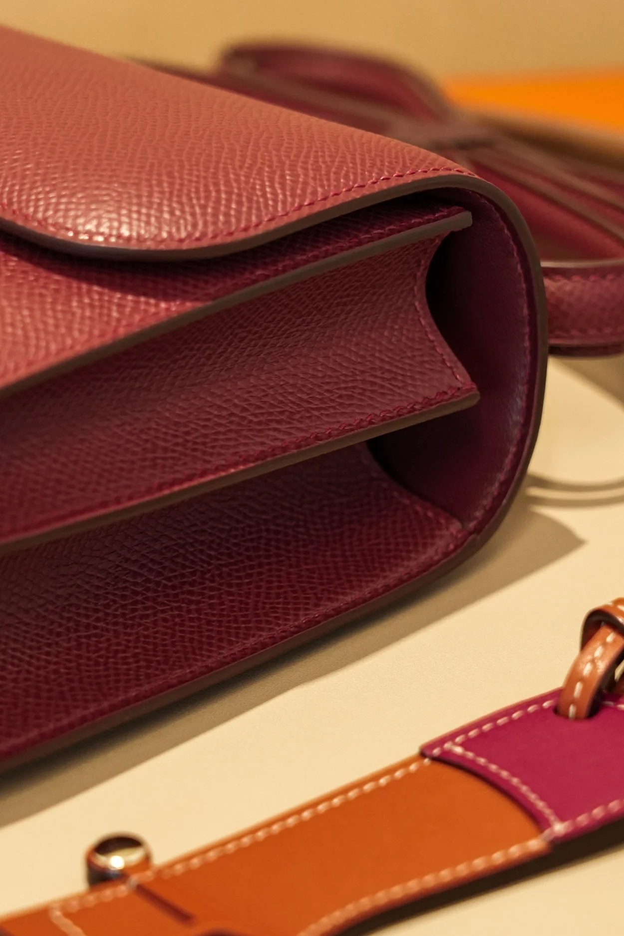 에르메스 콘스탄스 18 버건디 앱송 골드 하드웨어 (100% HAND MADE)