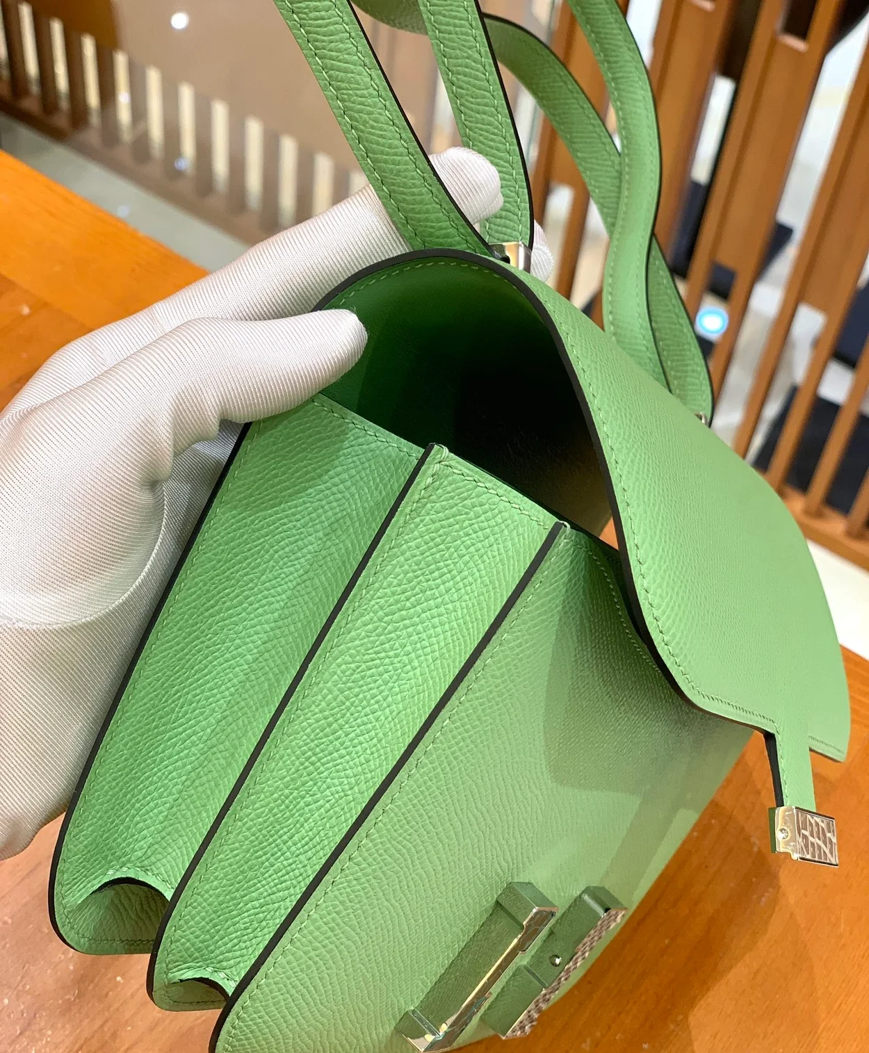 에르메스 콘스탄스 18 아보카도 그린 앱송 에나멜 인레이 버클 팔라듐 하드웨어 (100% HAND MADE)