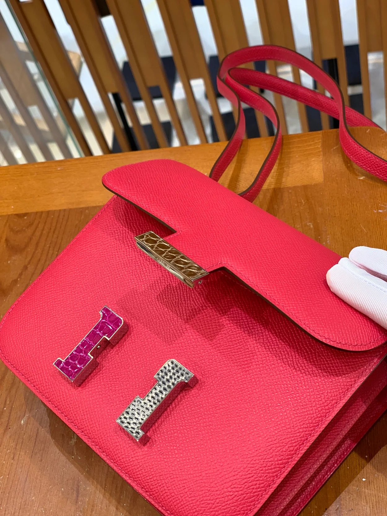에르메스 콘스탄스 18 핑크 앱송 에나멜 인레이 버클 팔라듐 하드웨어 (100% HAND MADE)