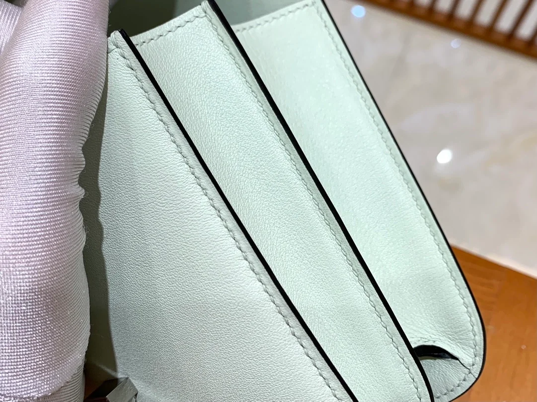 에르메스 콘스탄스 18 버블 그린 스위프트 팔라듐 하드웨어 (100% HAND MADE)