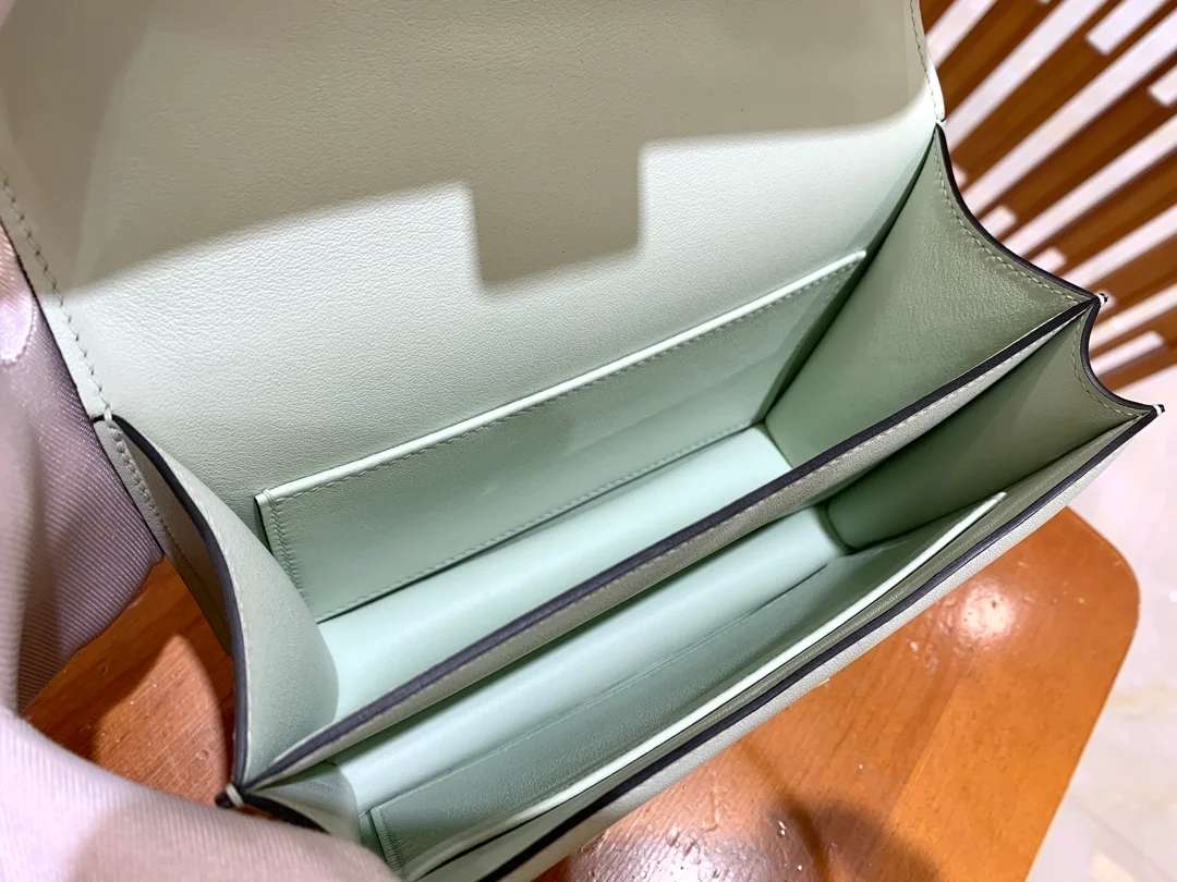 에르메스 콘스탄스 18 버블 그린 스위프트 팔라듐 하드웨어 (100% HAND MADE)