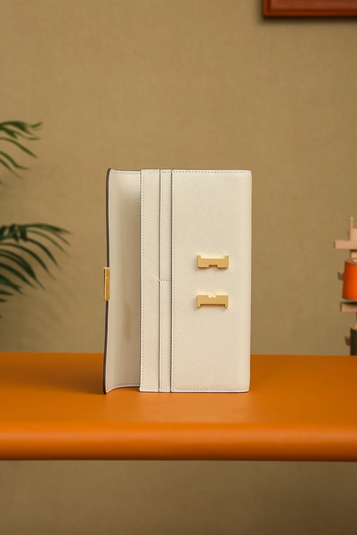 에르메스 콘스탄스 롱 투 고 지갑 크레 앱송 골드 하드웨어 (100% HAND MADE)