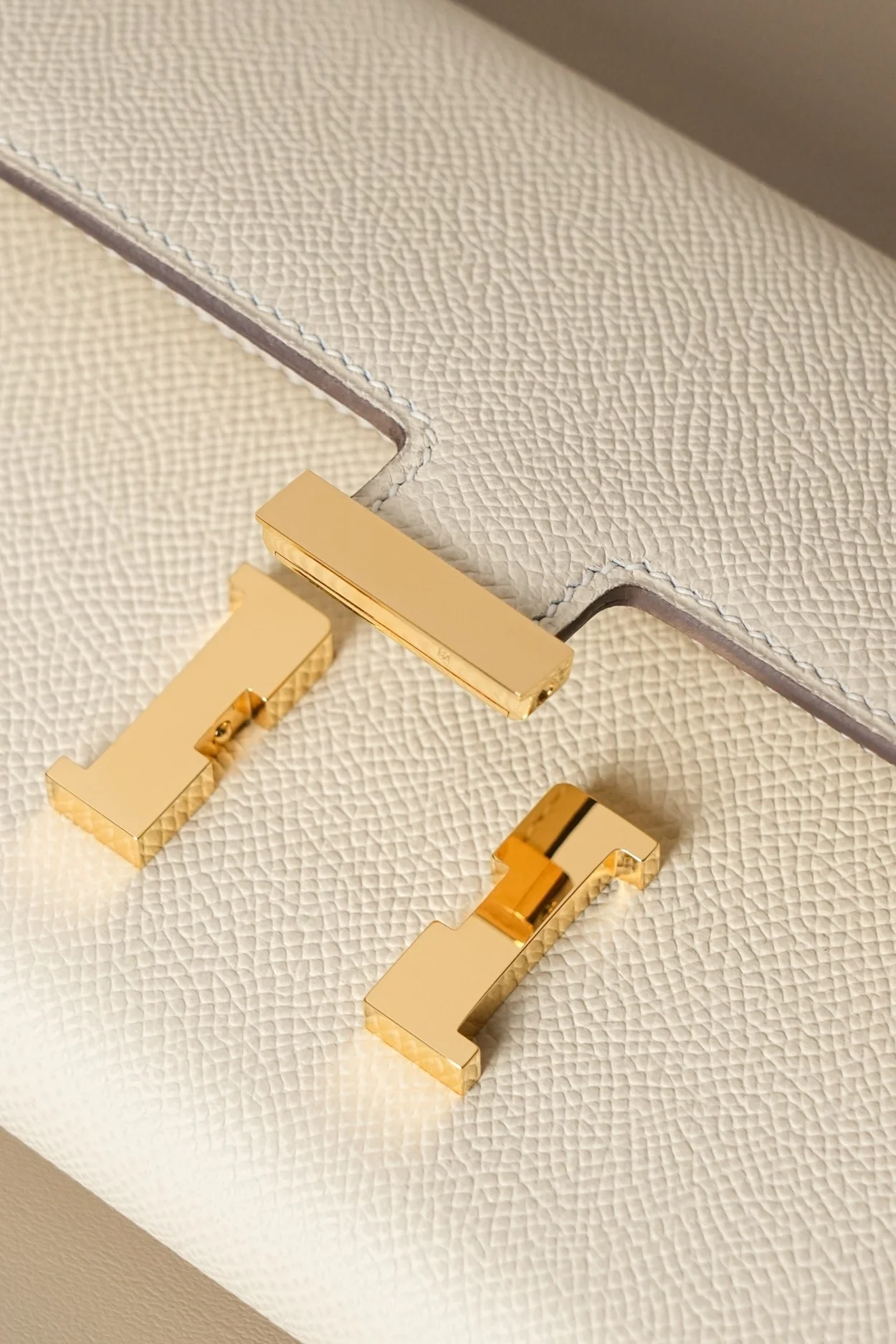 에르메스 콘스탄스 롱 투 고 지갑 크레 앱송 골드 하드웨어 (100% HAND MADE)