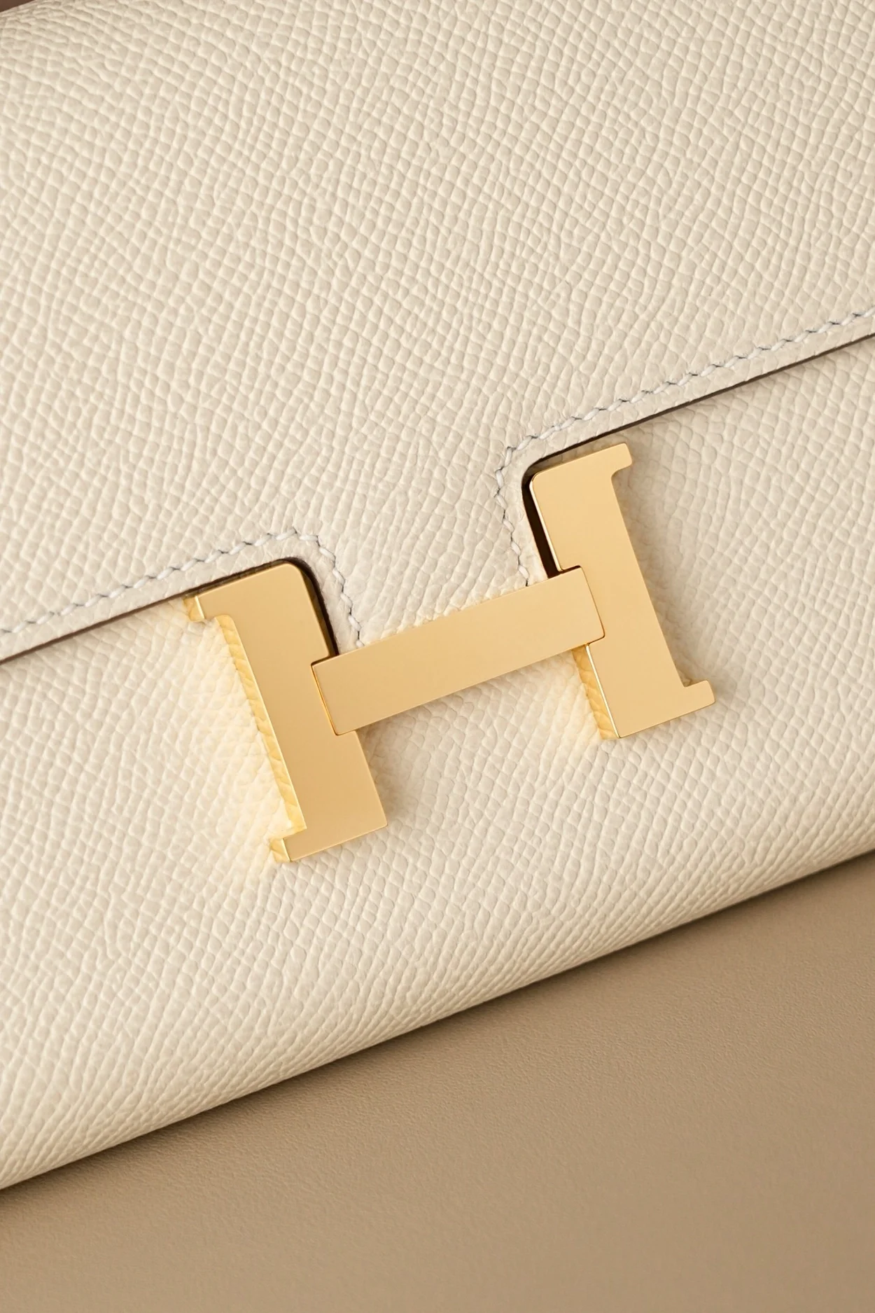 에르메스 콘스탄스 롱 투 고 지갑 크레 앱송 골드 하드웨어 (100% HAND MADE)