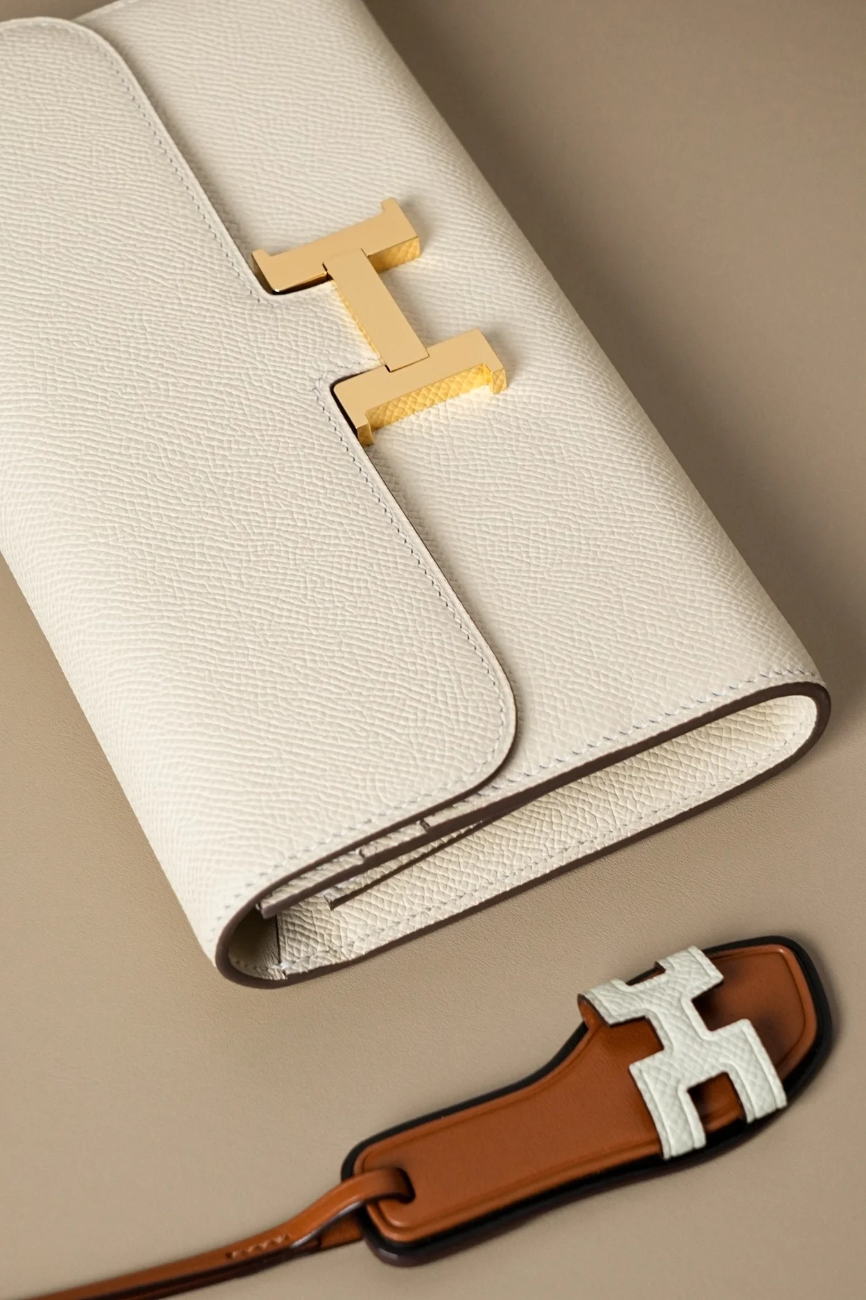 에르메스 콘스탄스 롱 투 고 지갑 크레 앱송 골드 하드웨어 (100% HAND MADE)