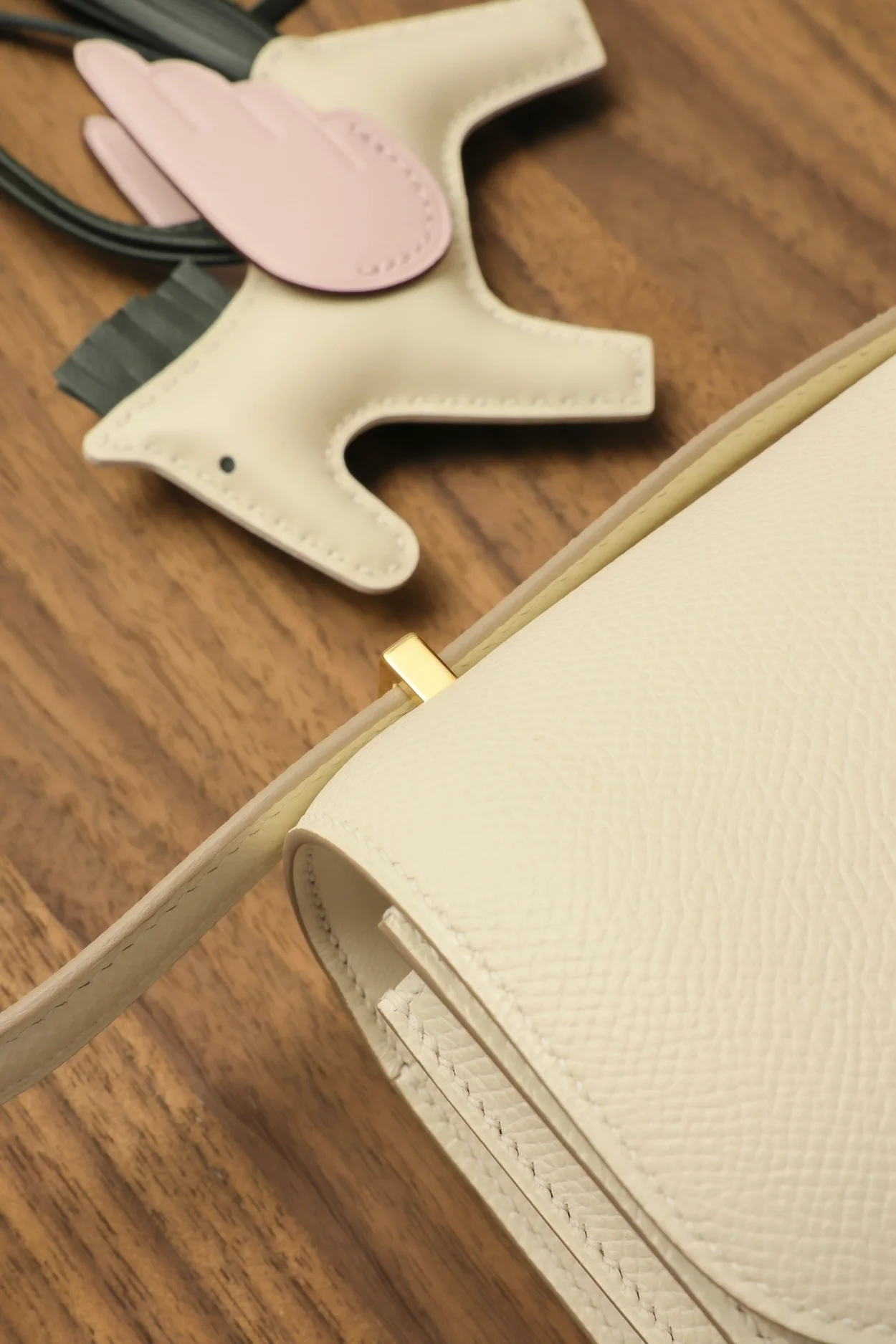 에르메스 콘스탄스 18 화이트 앱송 골드 하드웨어 (100% HAND MADE)