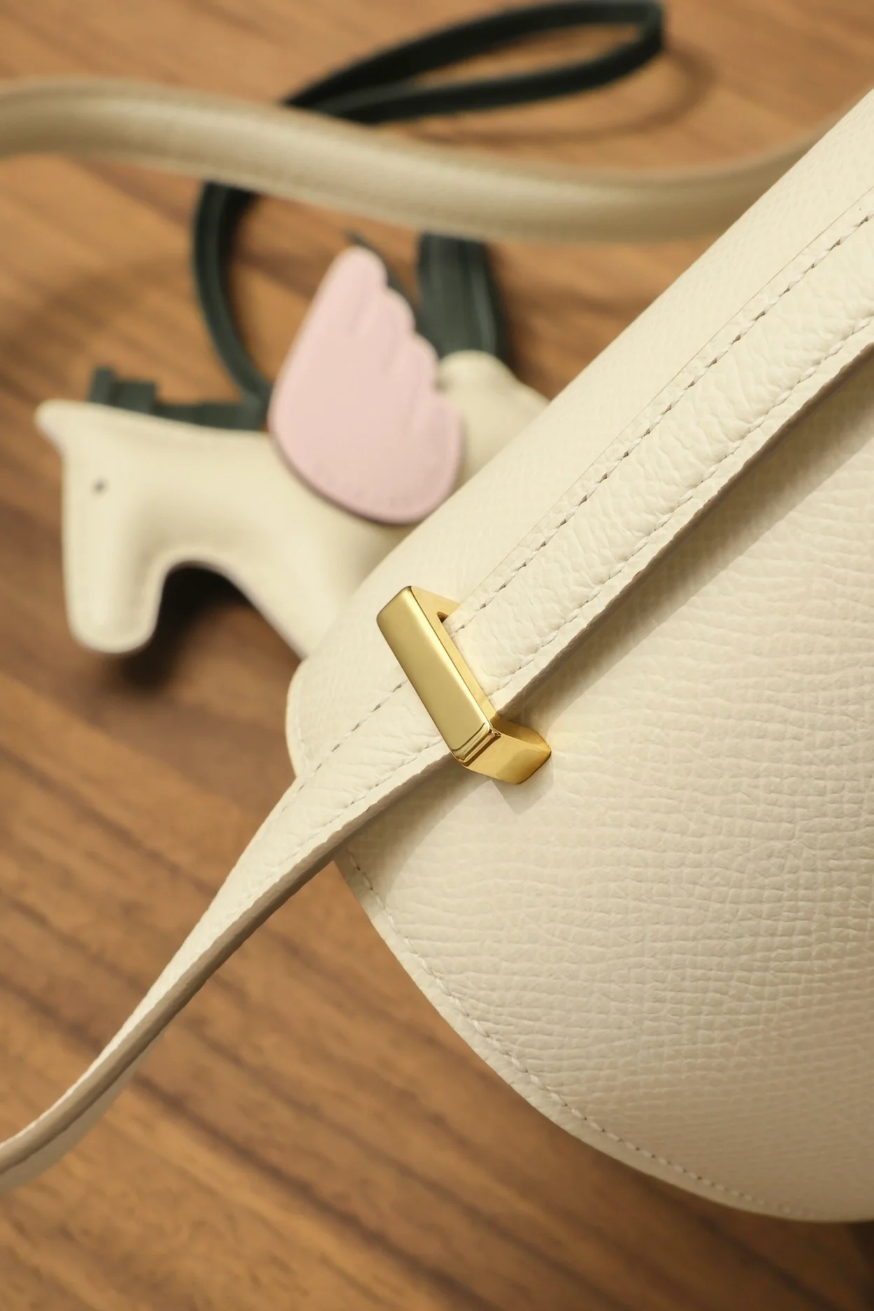 에르메스 콘스탄스 18 화이트 앱송 골드 하드웨어 (100% HAND MADE)