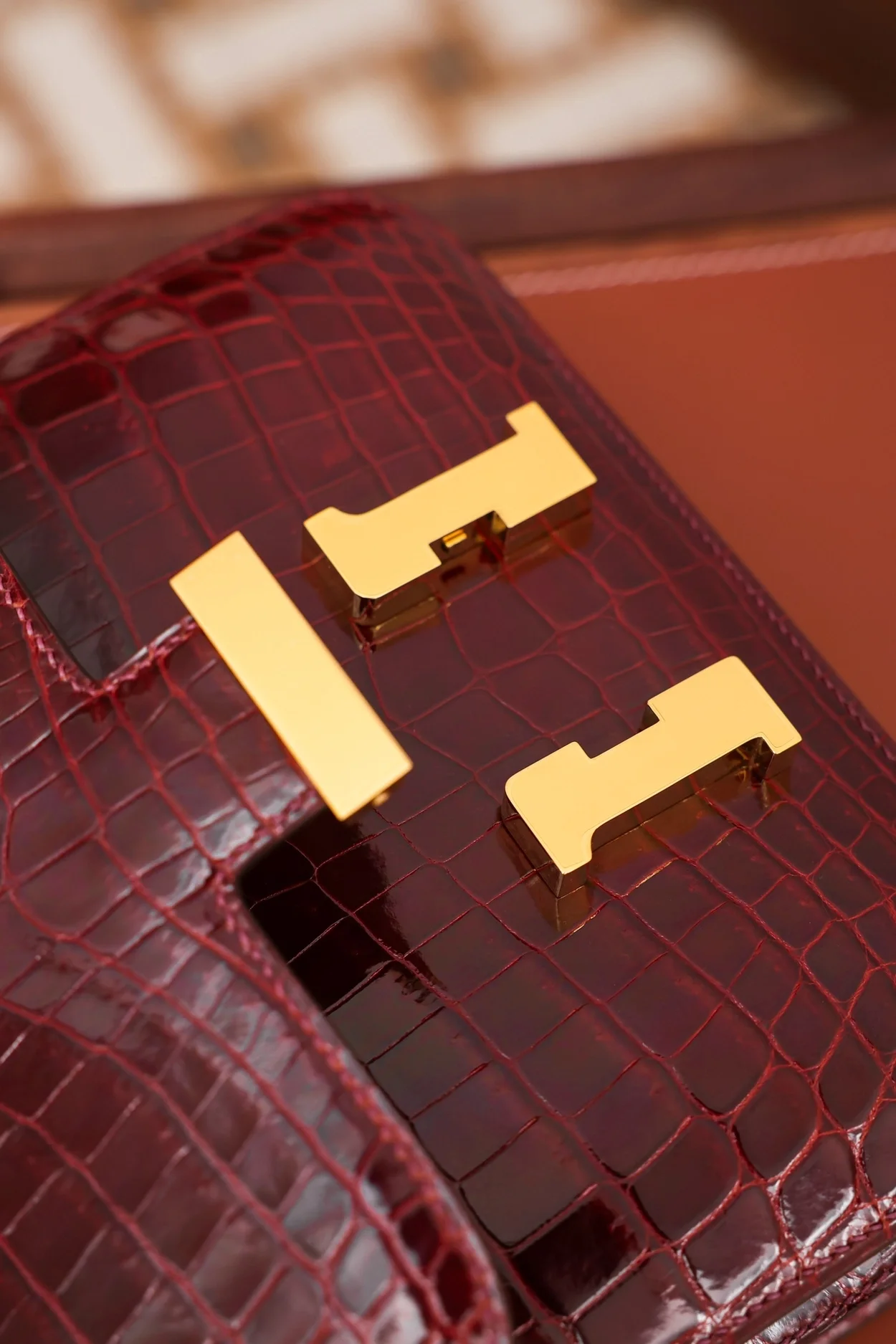 에르메스 콘스탄스 18 엘리게이터 버건디 골드 하드웨어 (100% HAND MADE)