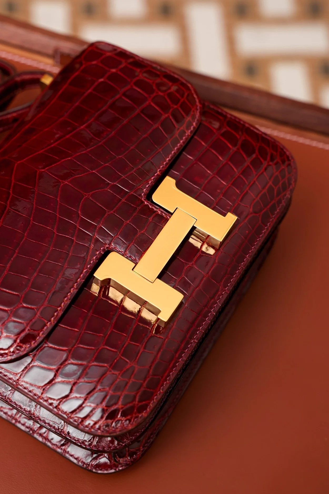 에르메스 콘스탄스 18 엘리게이터 버건디 골드 하드웨어 (100% HAND MADE)