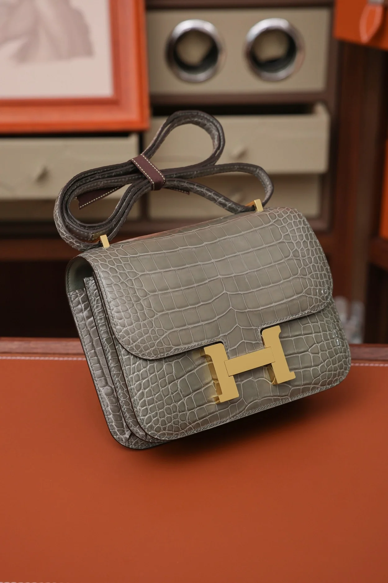 에르메스 콘스탄스 18 엘리게이터 그레이 골드 하드웨어 (100% HAND MADE)