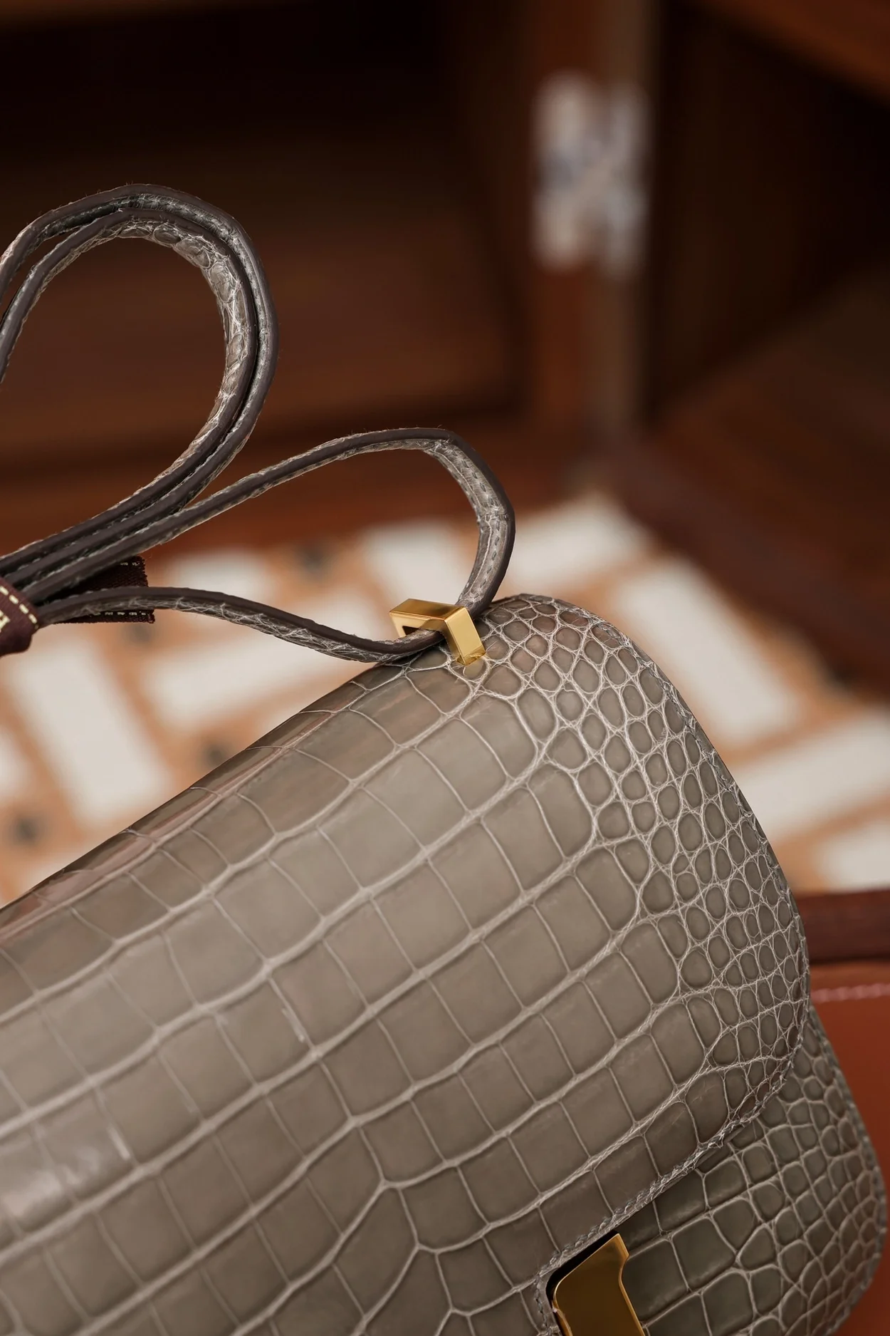 에르메스 콘스탄스 18 엘리게이터 그레이 골드 하드웨어 (100% HAND MADE)