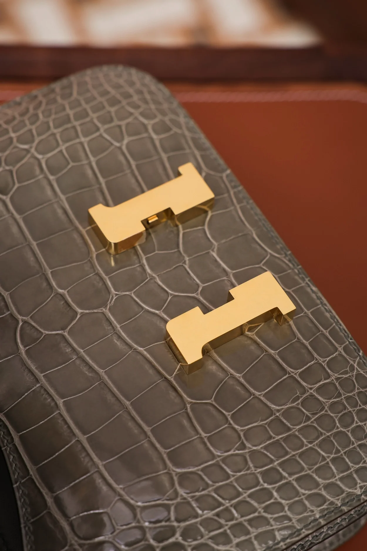 에르메스 콘스탄스 18 엘리게이터 그레이 골드 하드웨어 (100% HAND MADE)