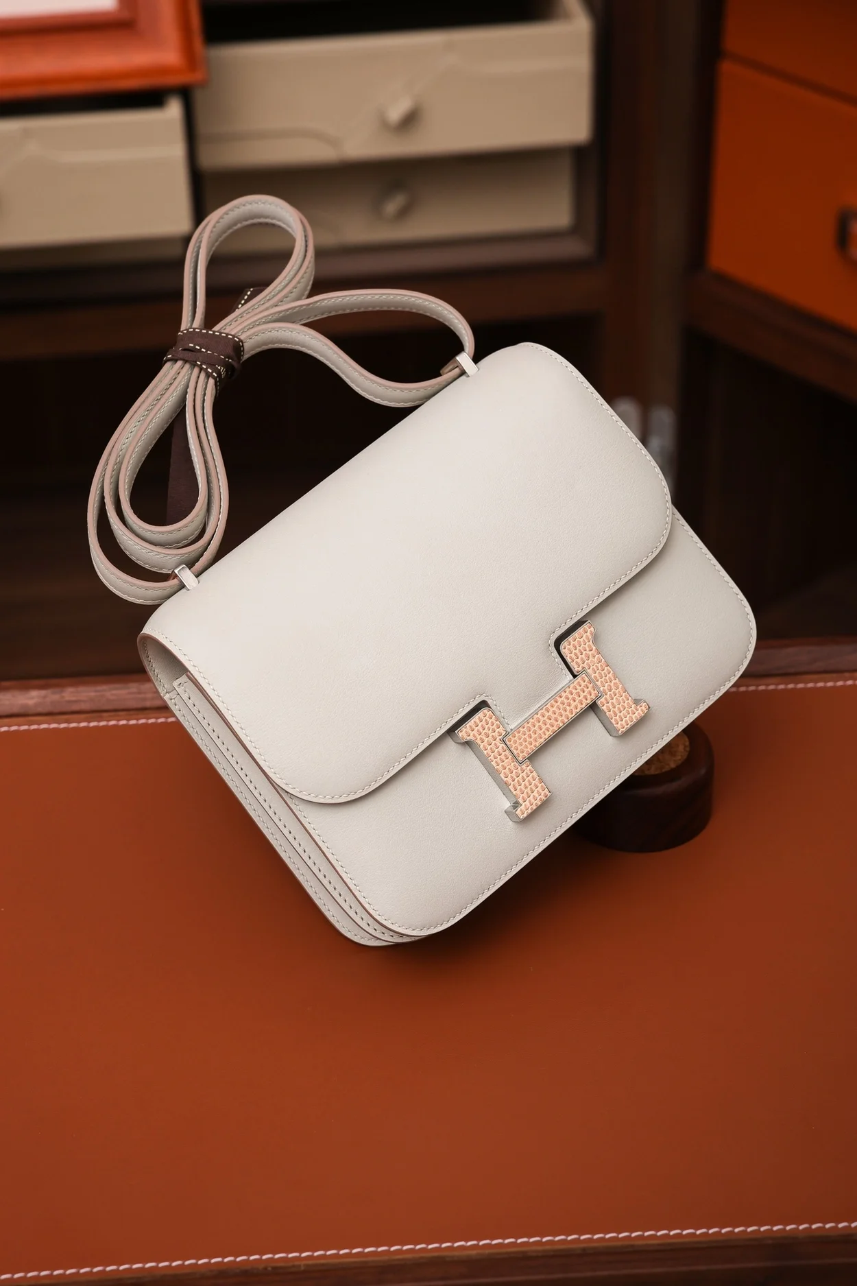 에르메스 콘스탄스 18 크레 스위프트 리자드 버클 팔라듐 하드웨어 (100% HAND MADE)