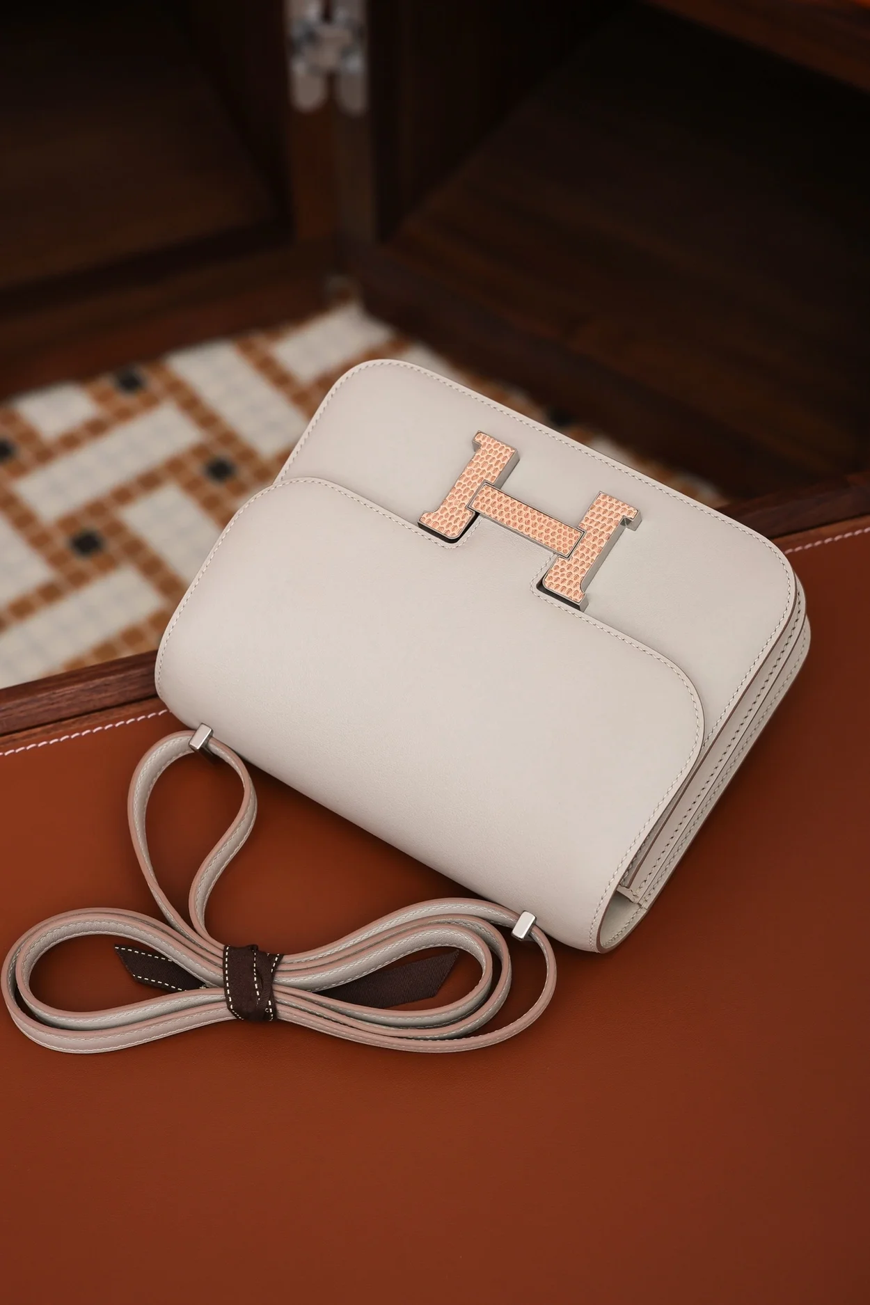 에르메스 콘스탄스 18 크레 스위프트 리자드 버클 팔라듐 하드웨어 (100% HAND MADE)