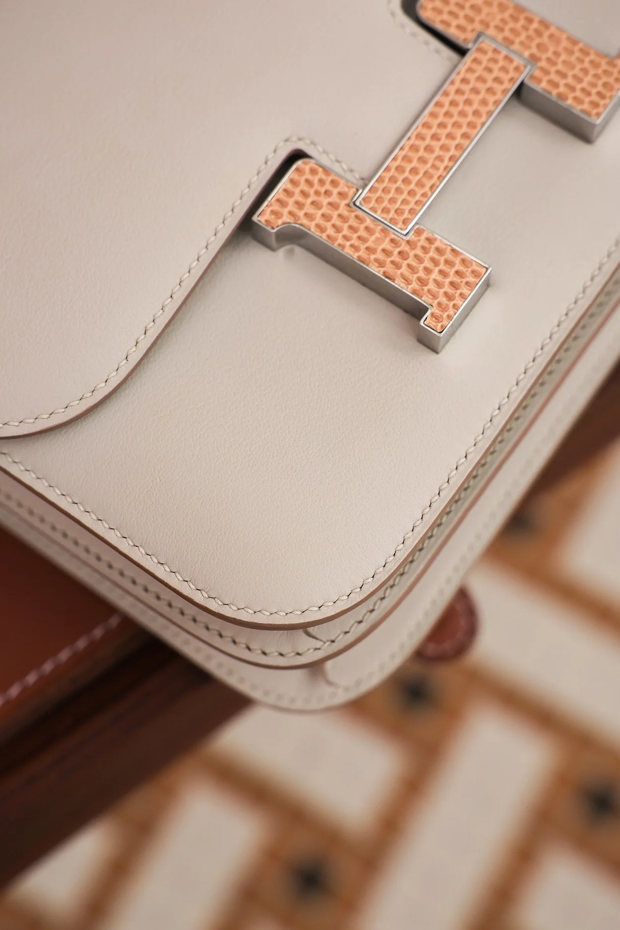 에르메스 콘스탄스 18 크레 스위프트 리자드 버클 팔라듐 하드웨어 (100% HAND MADE)