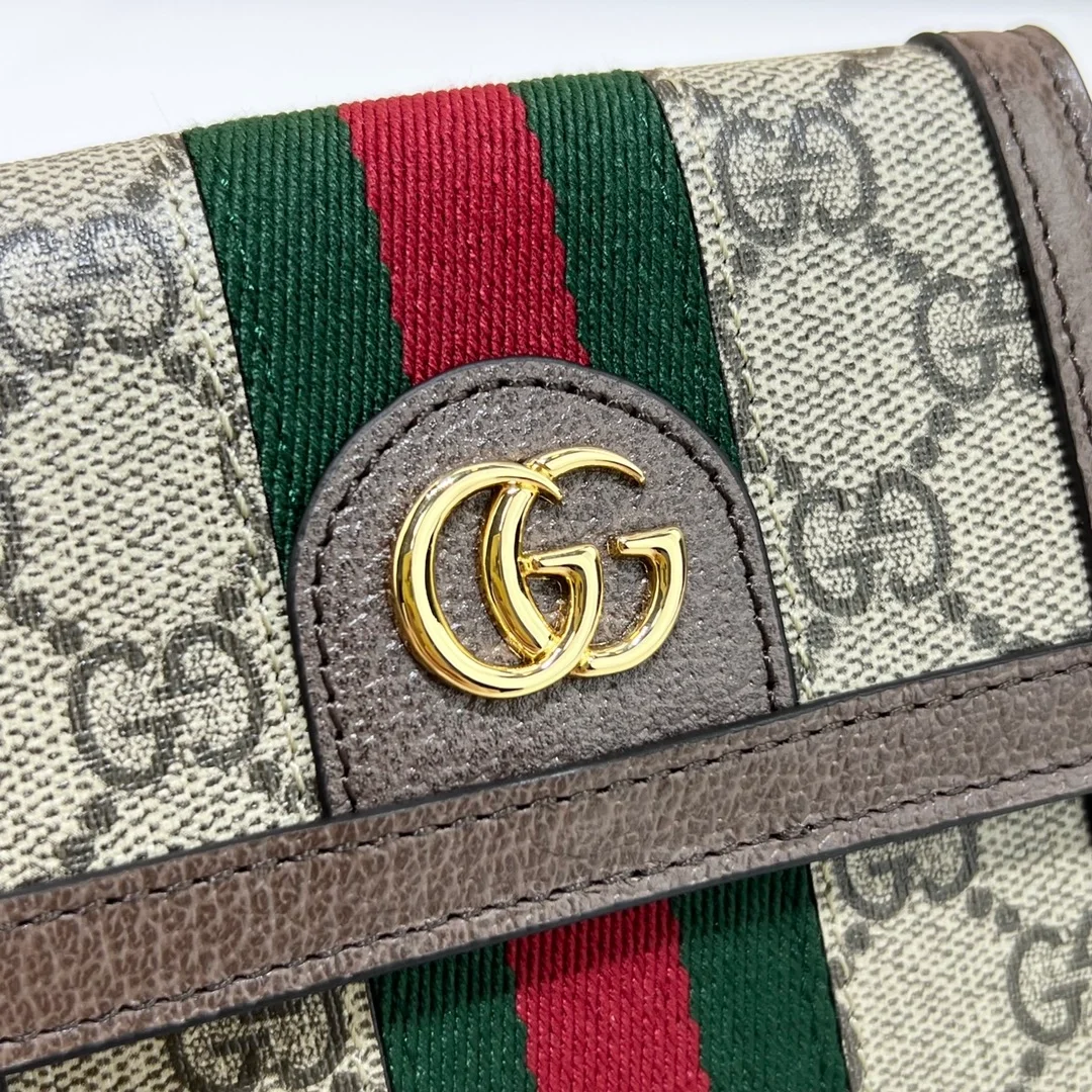 구찌 오피디아 GG 수프림 지갑