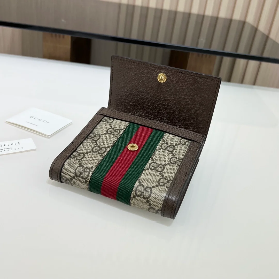구찌 오피디아 GG 수프림 지갑