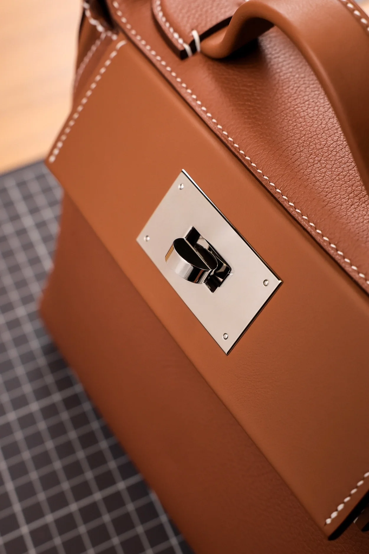에르메스 2424 미니 백 브라운 팔라듐 하드웨어 (100% HAND MADE)