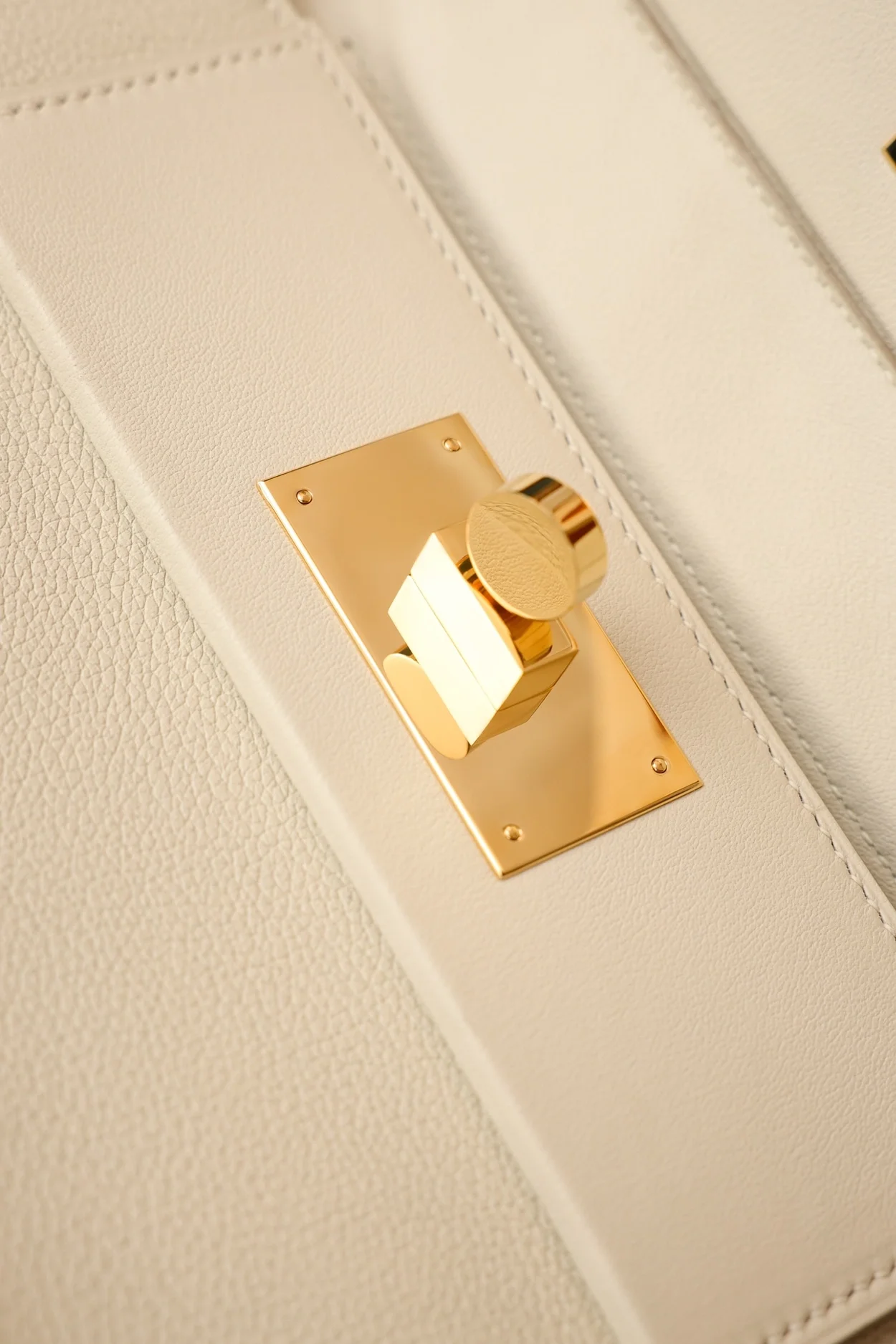 에르메스 뉴켈리 2424백 베통 골드 하드웨어 (100% HAND MADE)