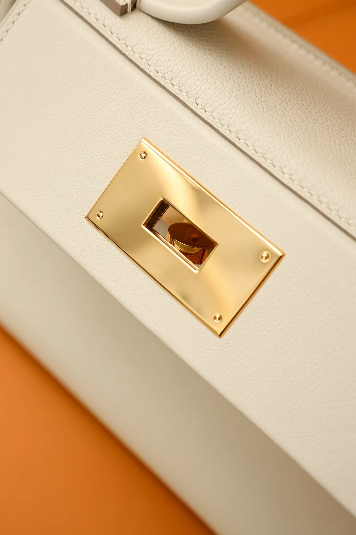 에르메스 뉴켈리 2424백 베통 골드 하드웨어 (100% HAND MADE)