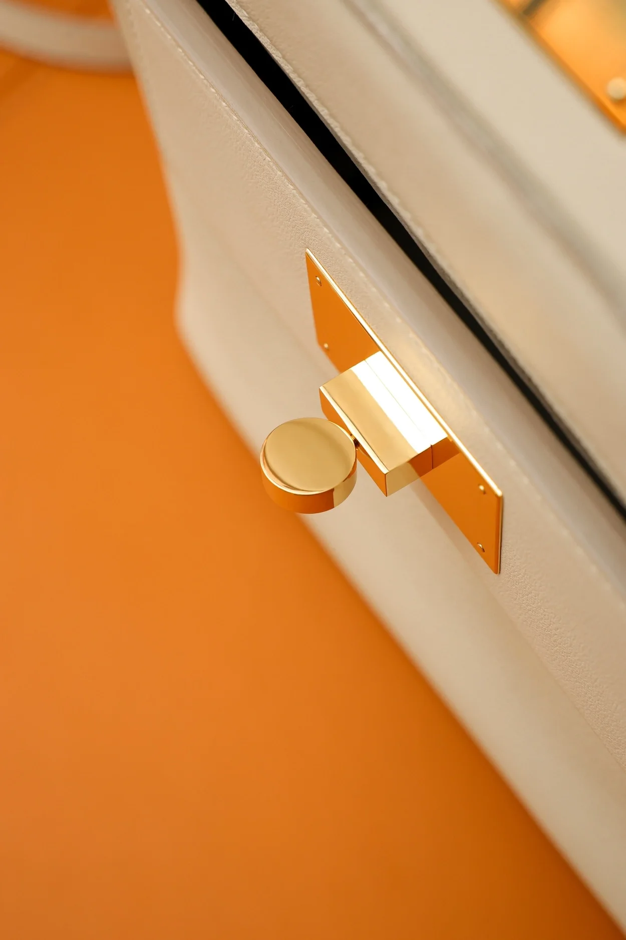 에르메스 뉴켈리 2424백 베통 골드 하드웨어 (100% HAND MADE)