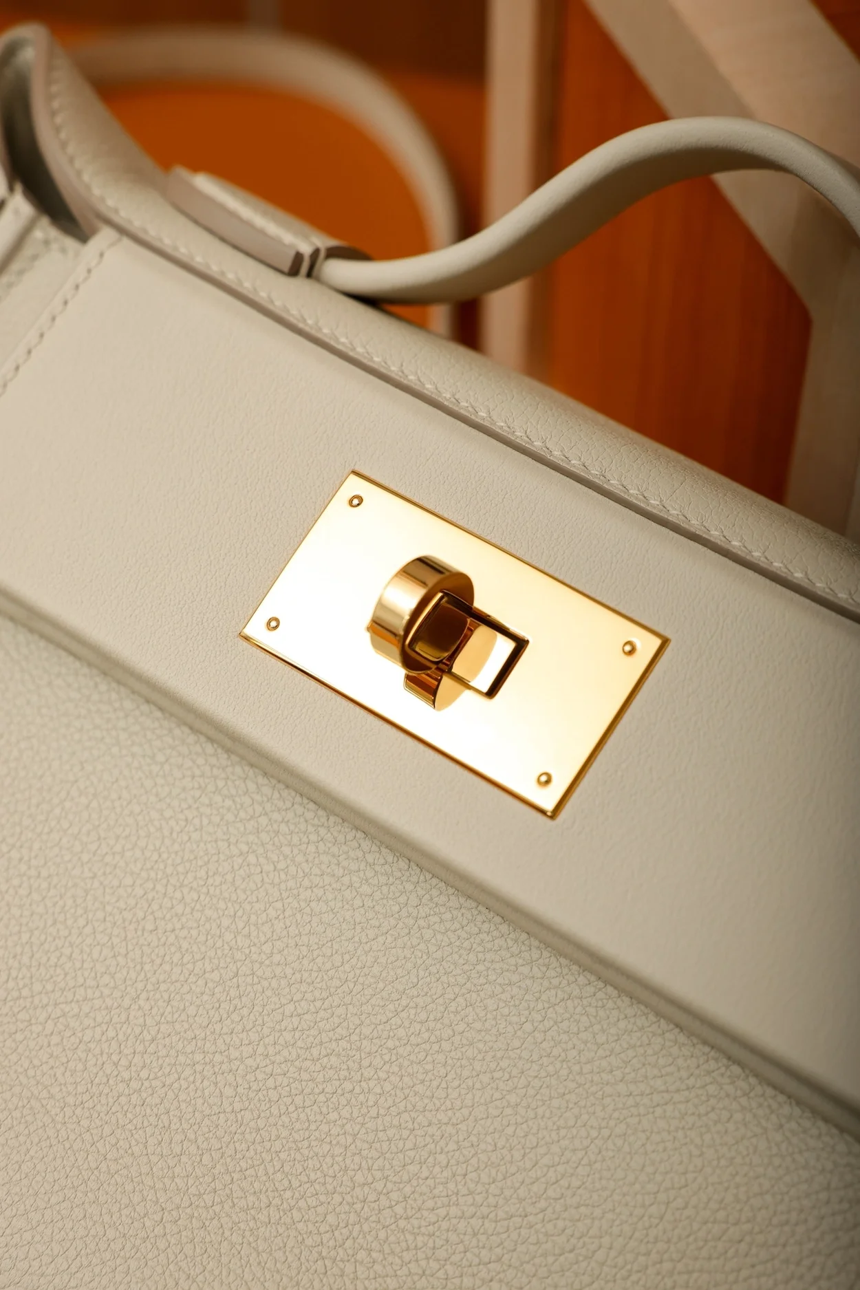 에르메스 뉴켈리 2424백 베통 골드 하드웨어 (100% HAND MADE)