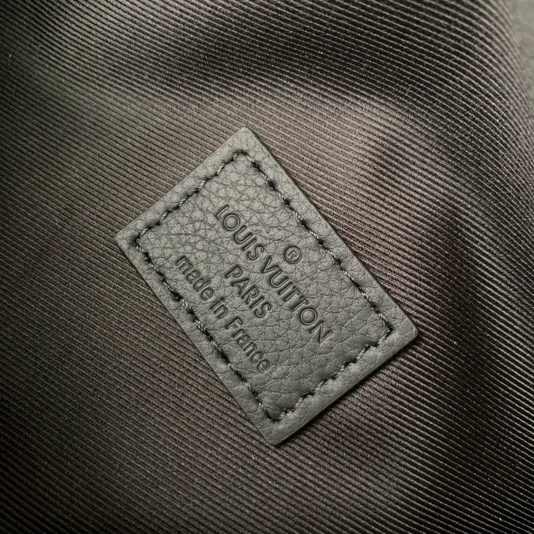 루이비통 러시 범백 M47058