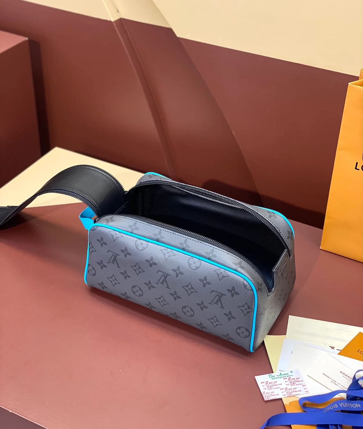 루이비통 도프 키트 M11482