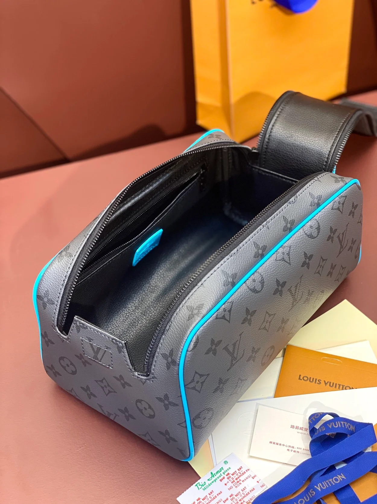 루이비통 도프 키트 M11482