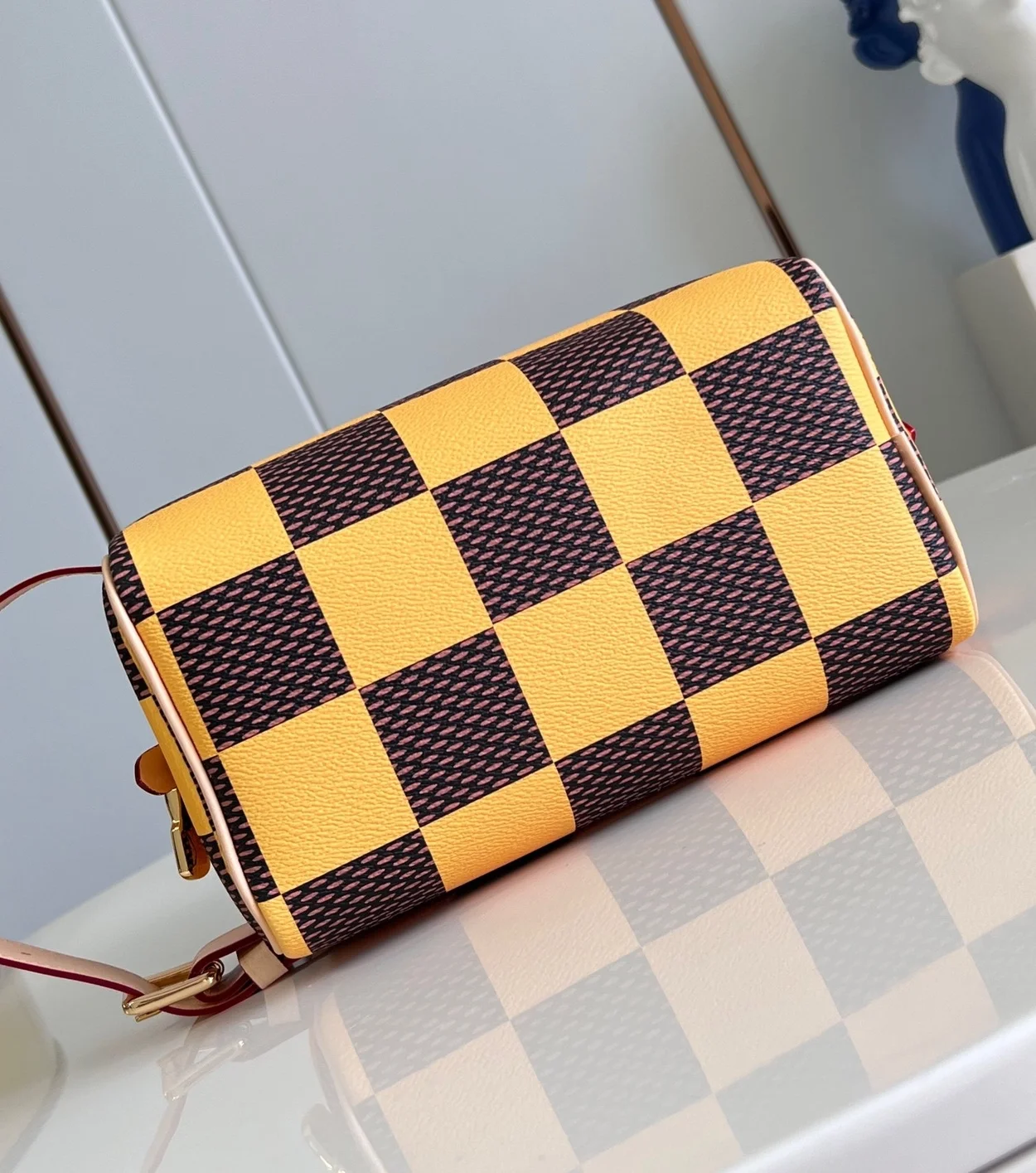 루이비통 락커 돕 키트 옐로우 N40567