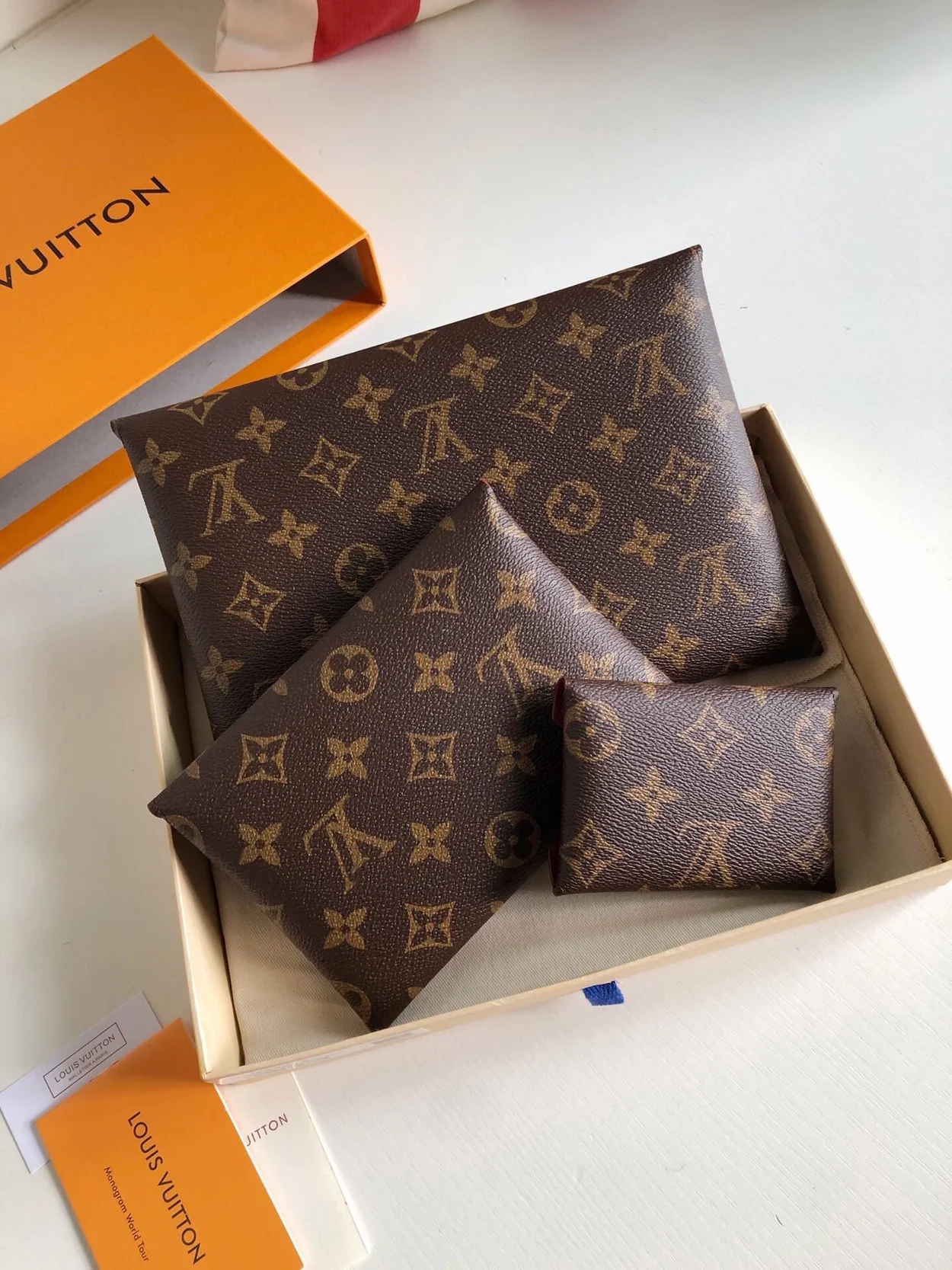 루이비통 포쉐트 키리가미 모노그램 M62034