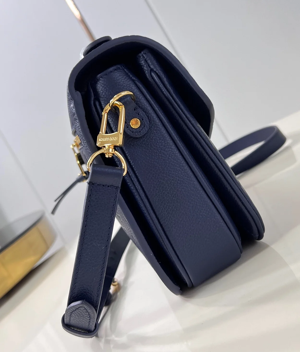 루이비통 포쉐트 메티스 M47142