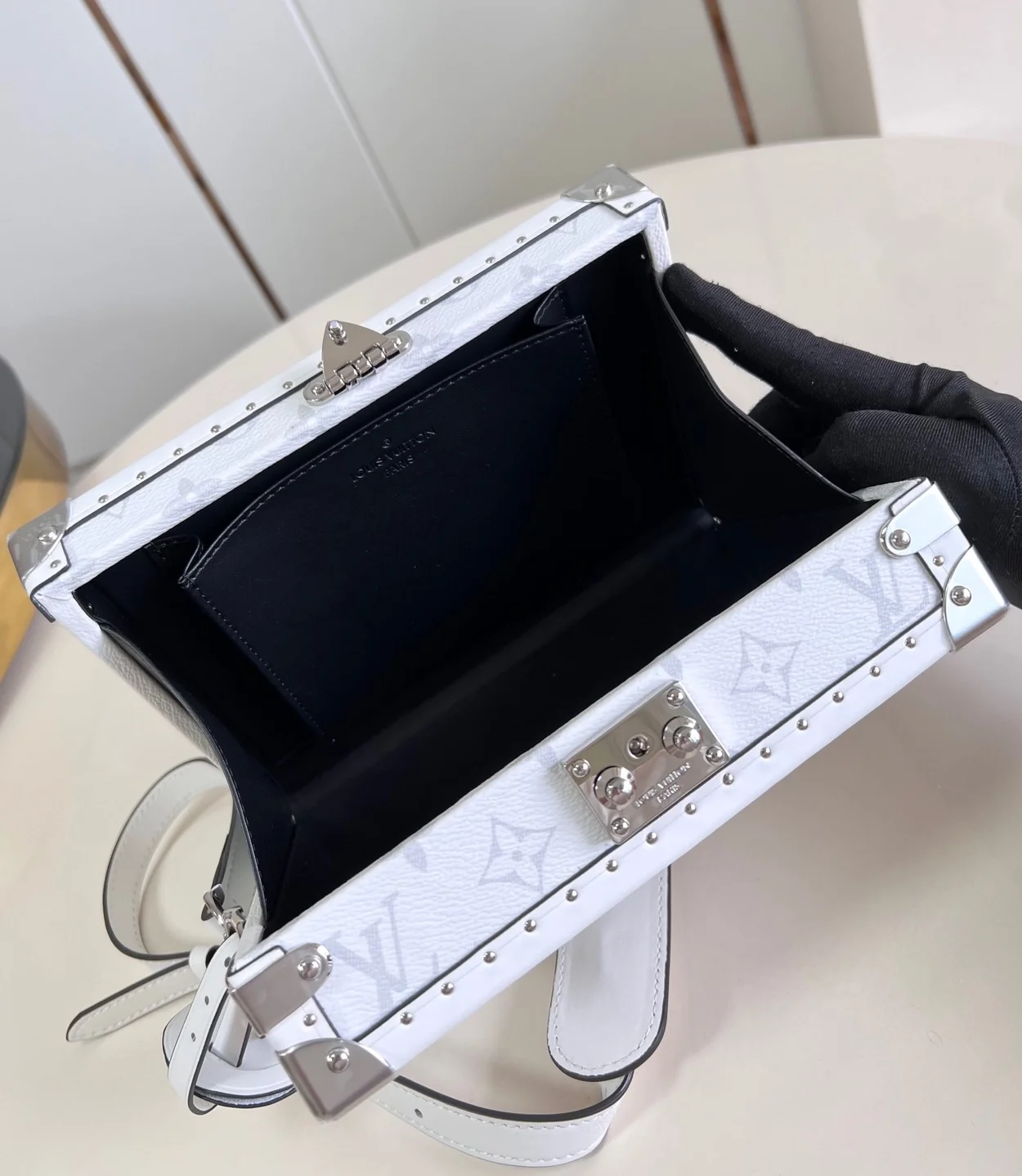 루이비통 클러치 박스 M11049