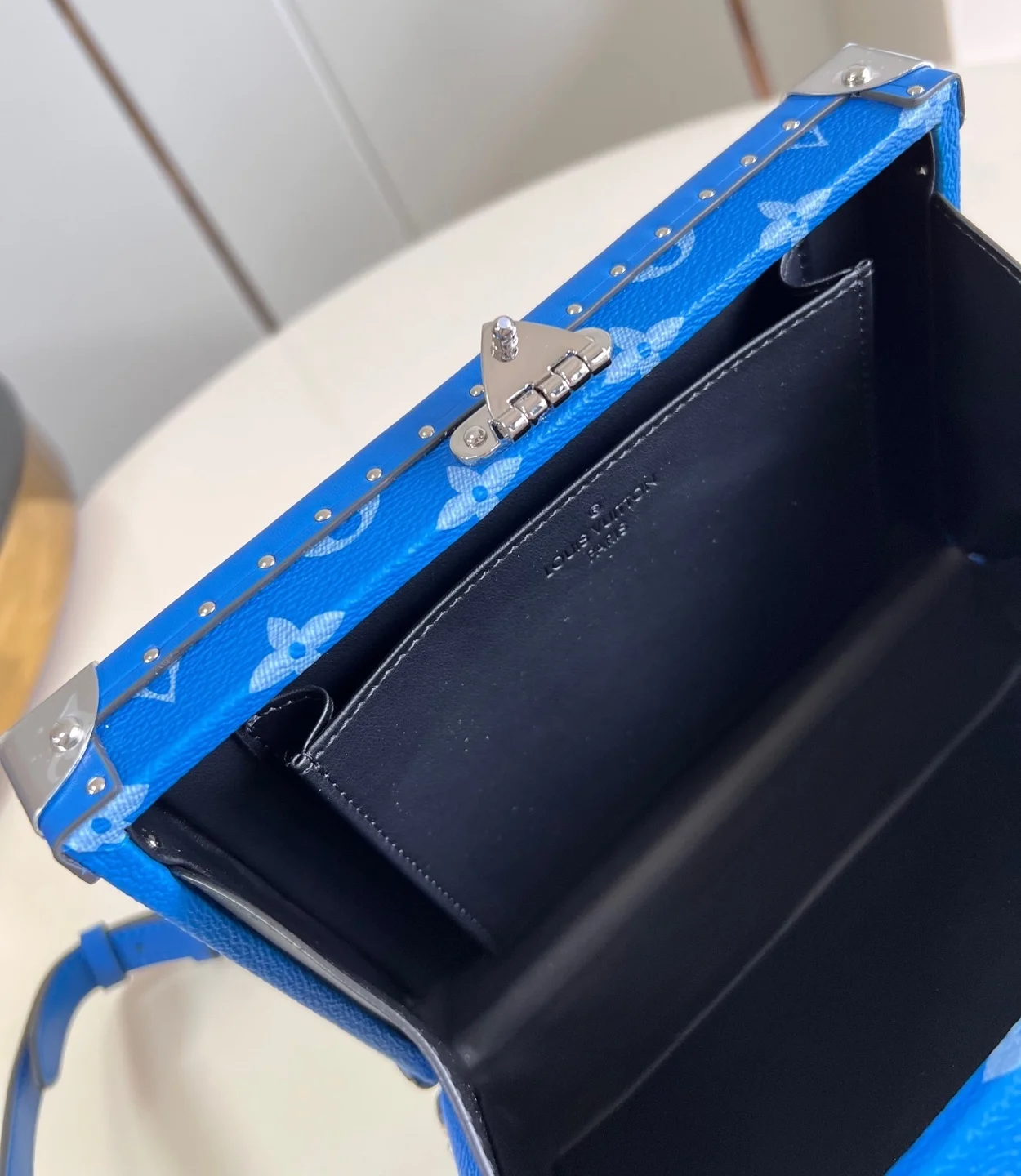 루이비통 클러치 박스 M10611