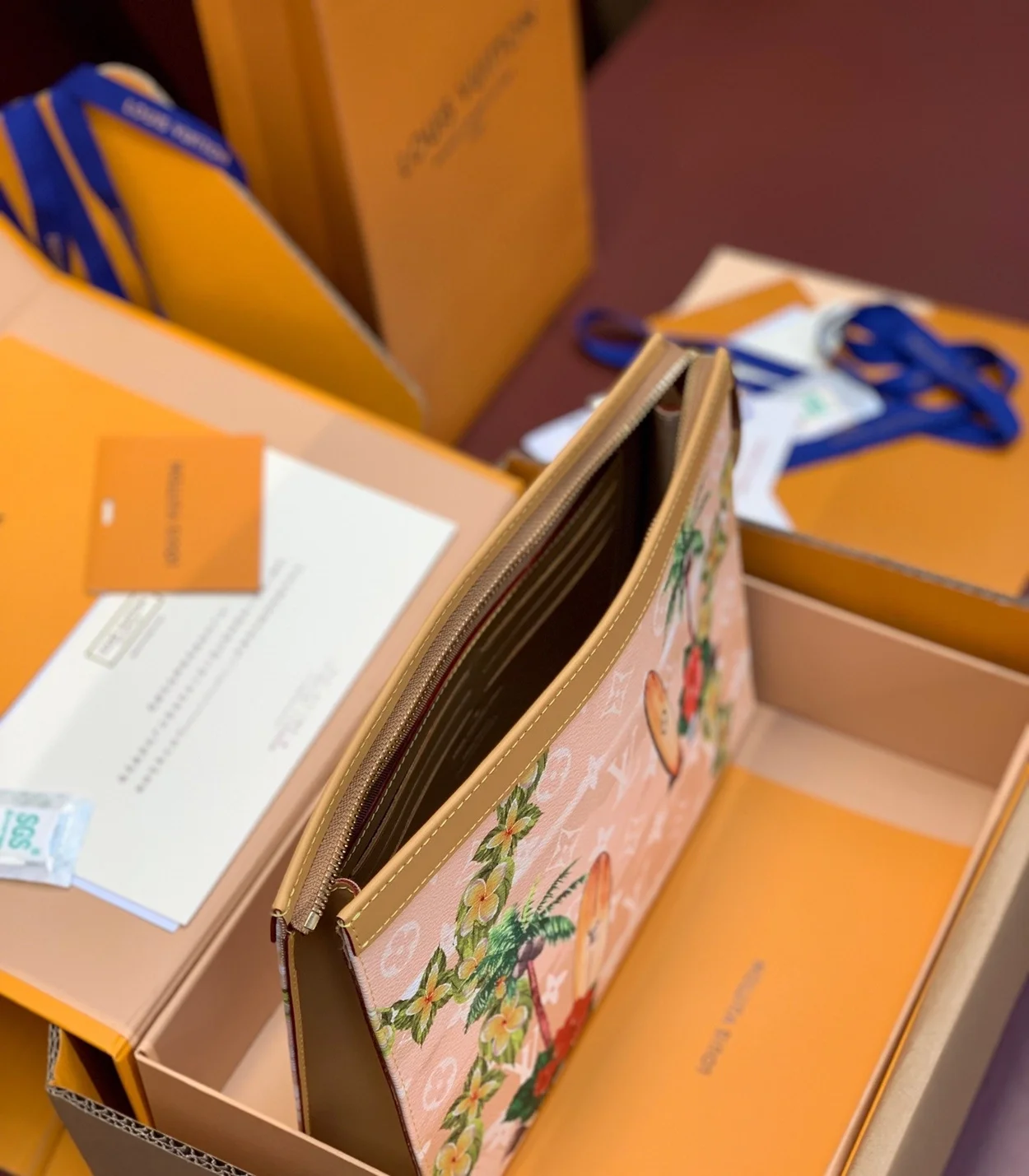 루이비통 SS 플라워 클러치 M83465