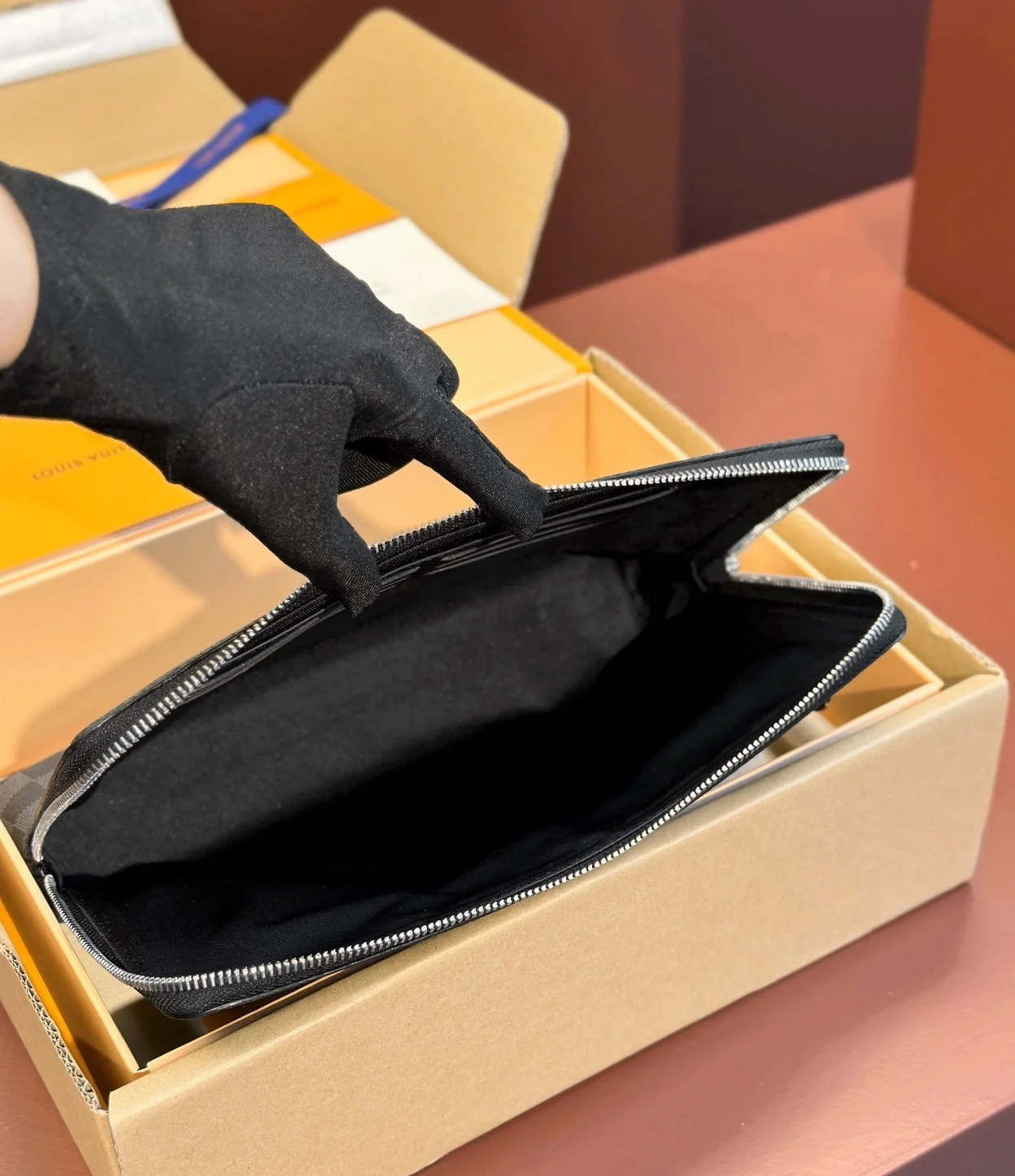 루이비통 헤이그 뉴 파우치 N60417