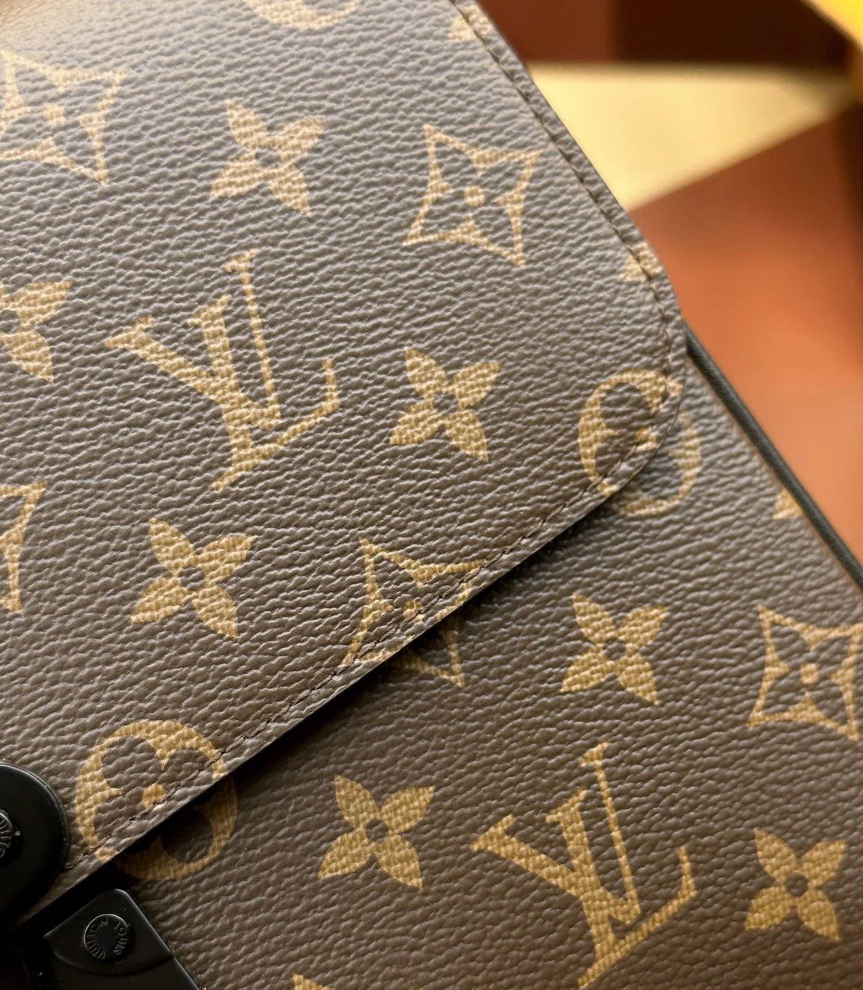 루이비통 s락 A4 파우치 M80560