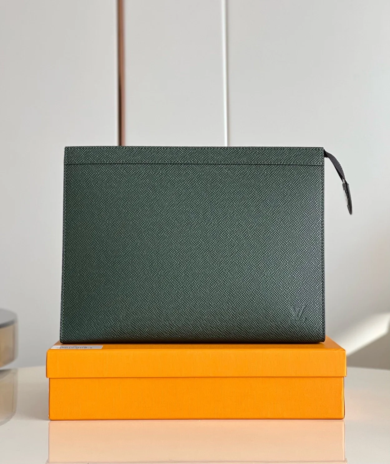 루이비통 타이가 포쉐트 보야주 M81556