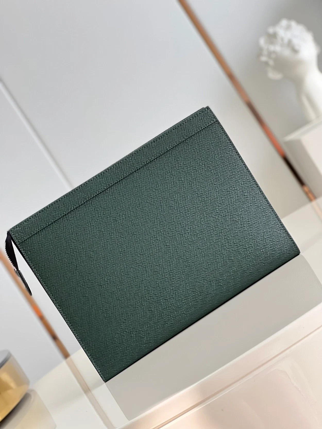 루이비통 타이가 포쉐트 보야주 M81556