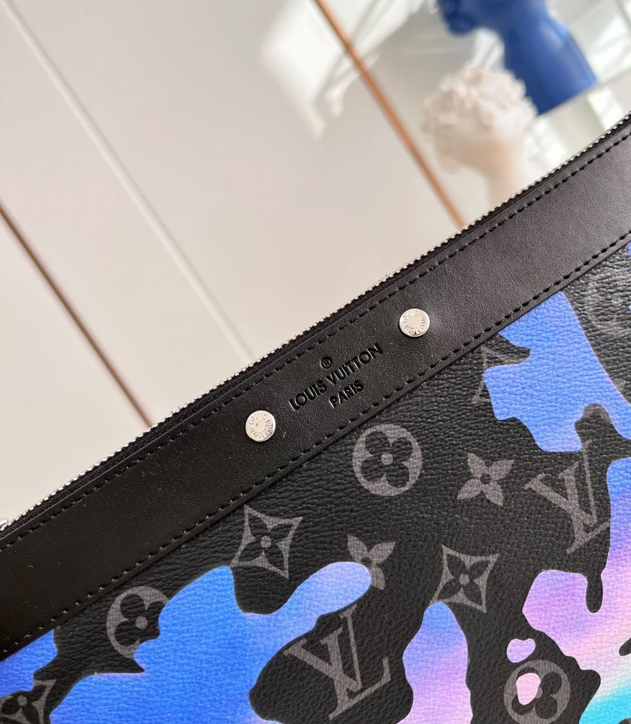 루이비통 포쉐트 투고 선라이즈 클러치 M81848